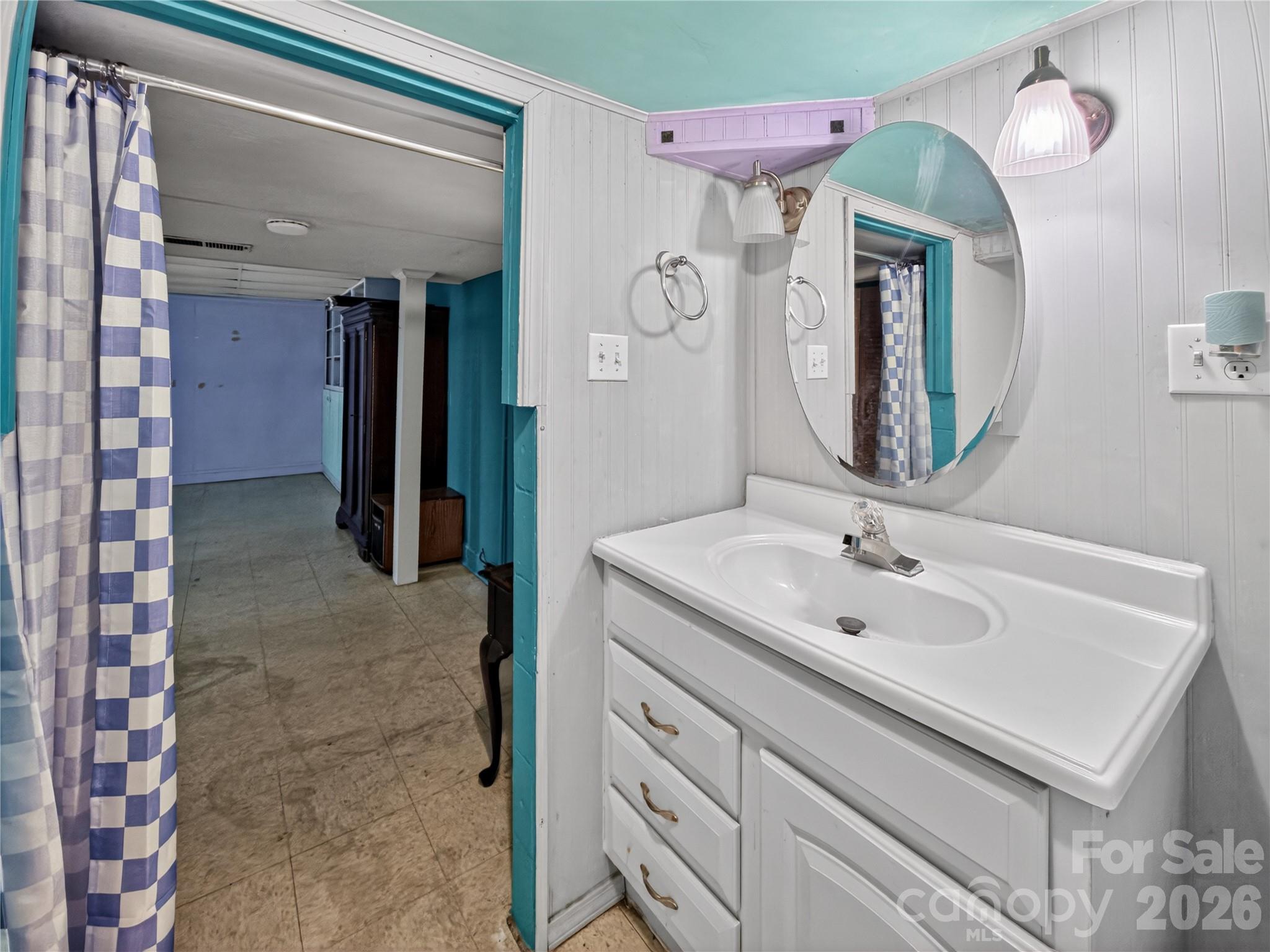 135 Hazelwood Drive — Forest City