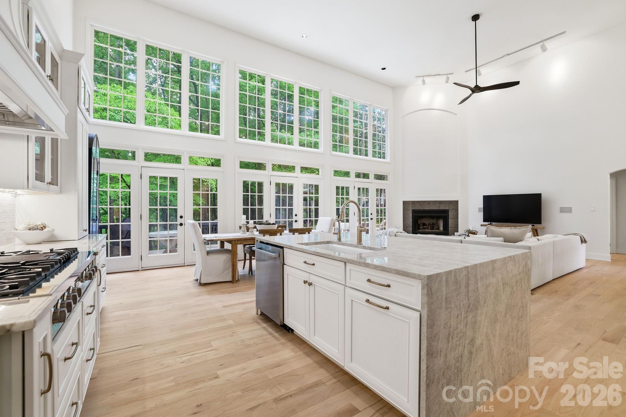 5424 Amanda Lane — Belmont