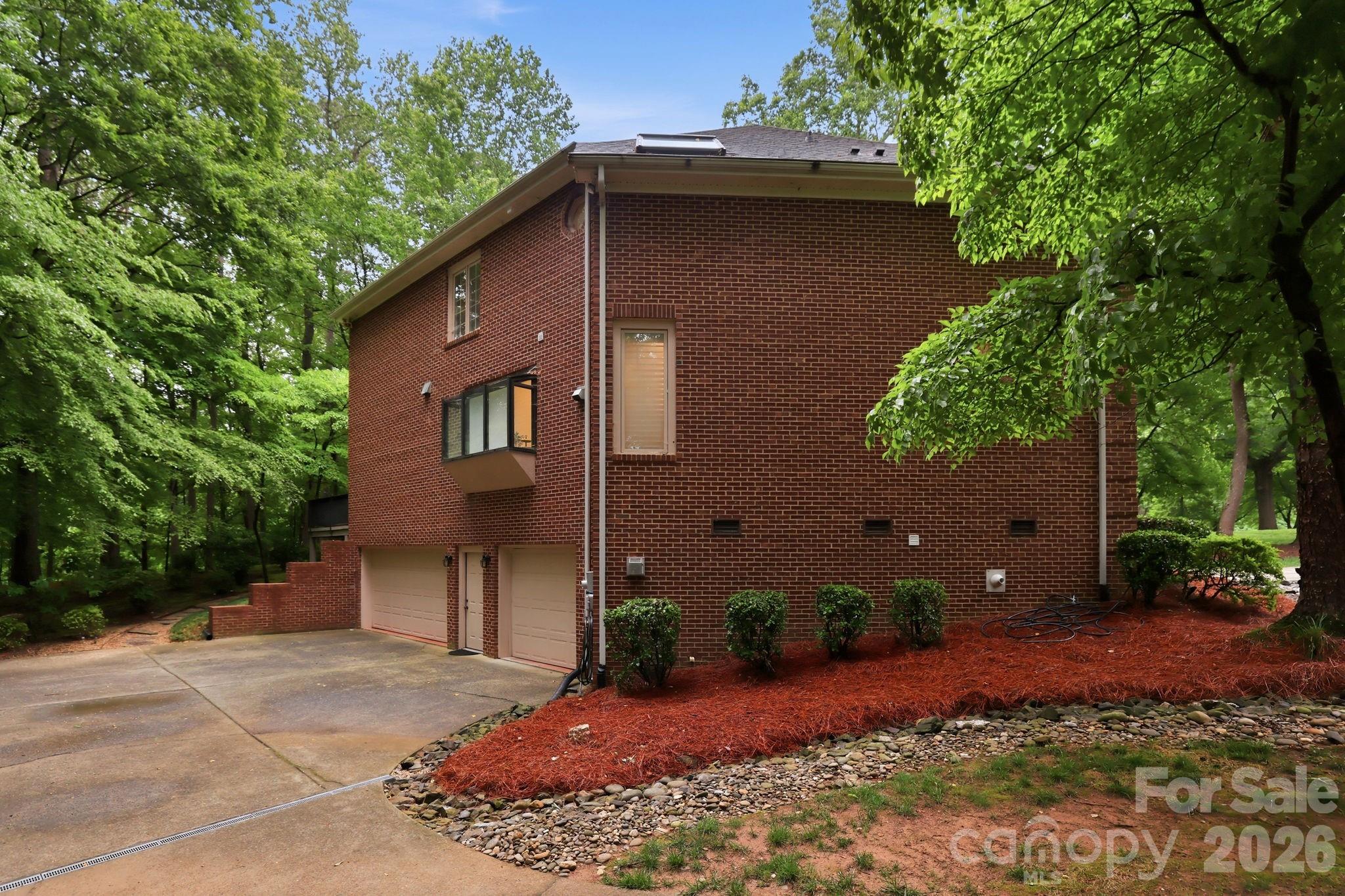 5424 Amanda Lane — Belmont