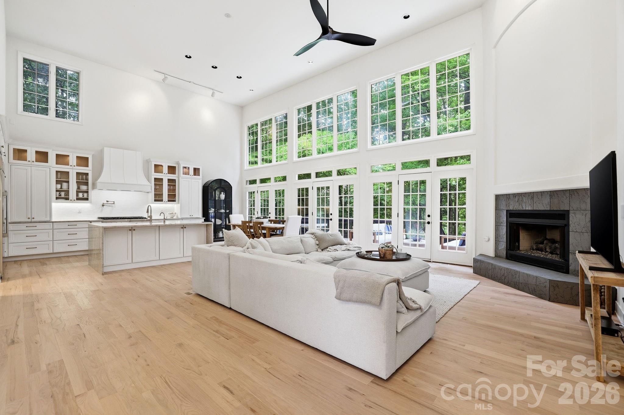 5424 Amanda Lane — Belmont
