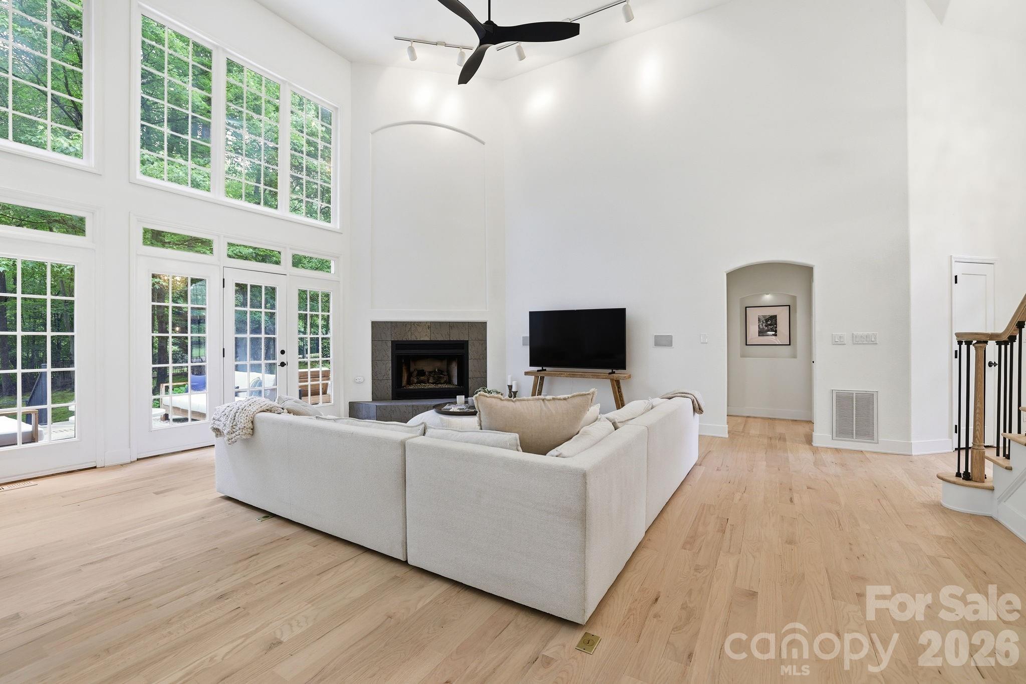 5424 Amanda Lane — Belmont