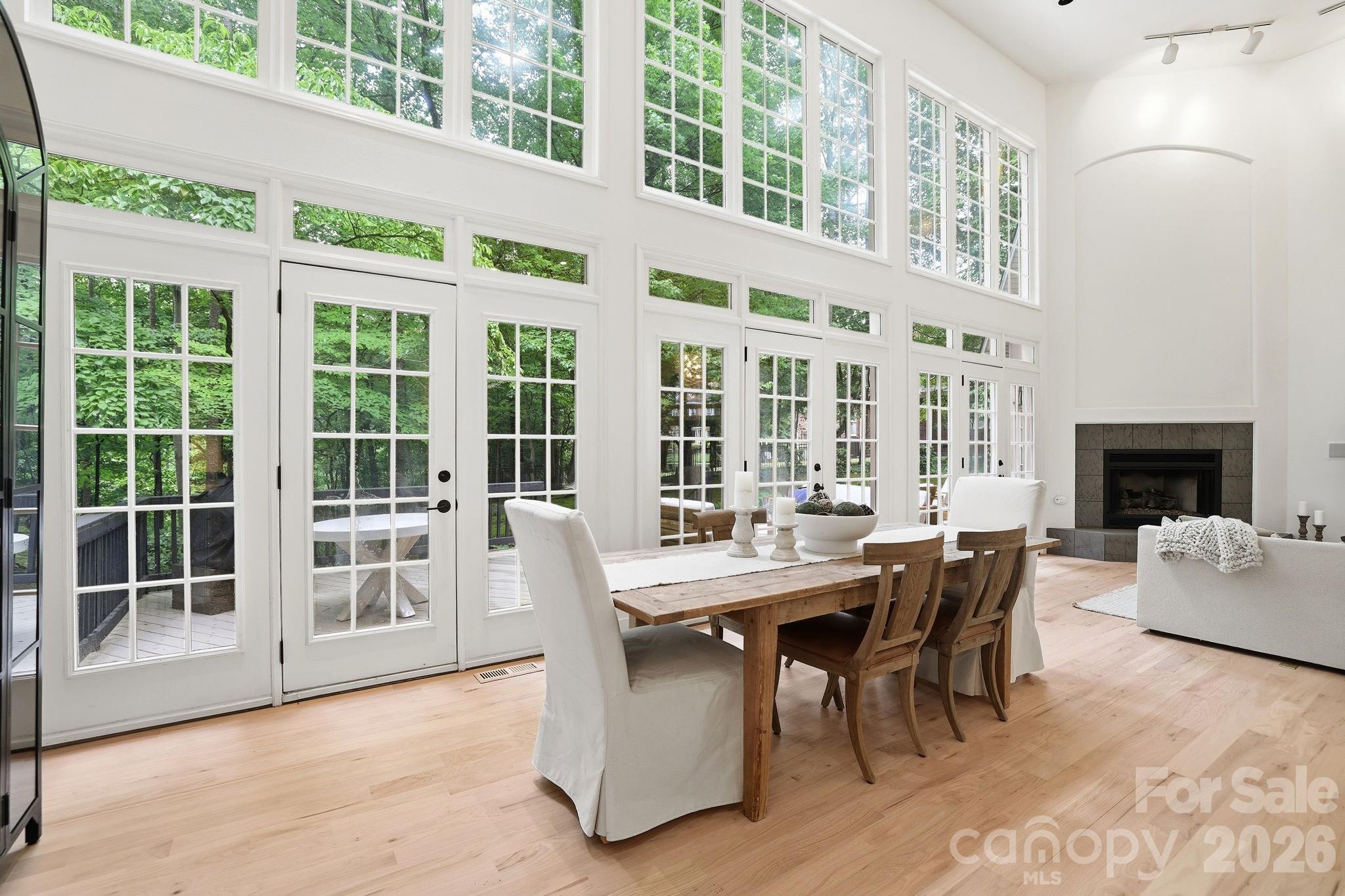 5424 Amanda Lane — Belmont