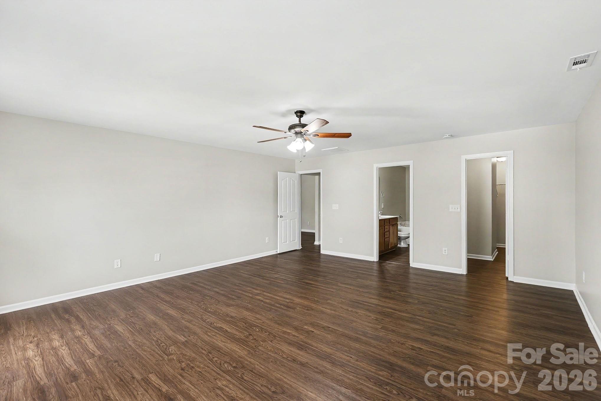5618 Stowe Derby Drive — Charlotte
