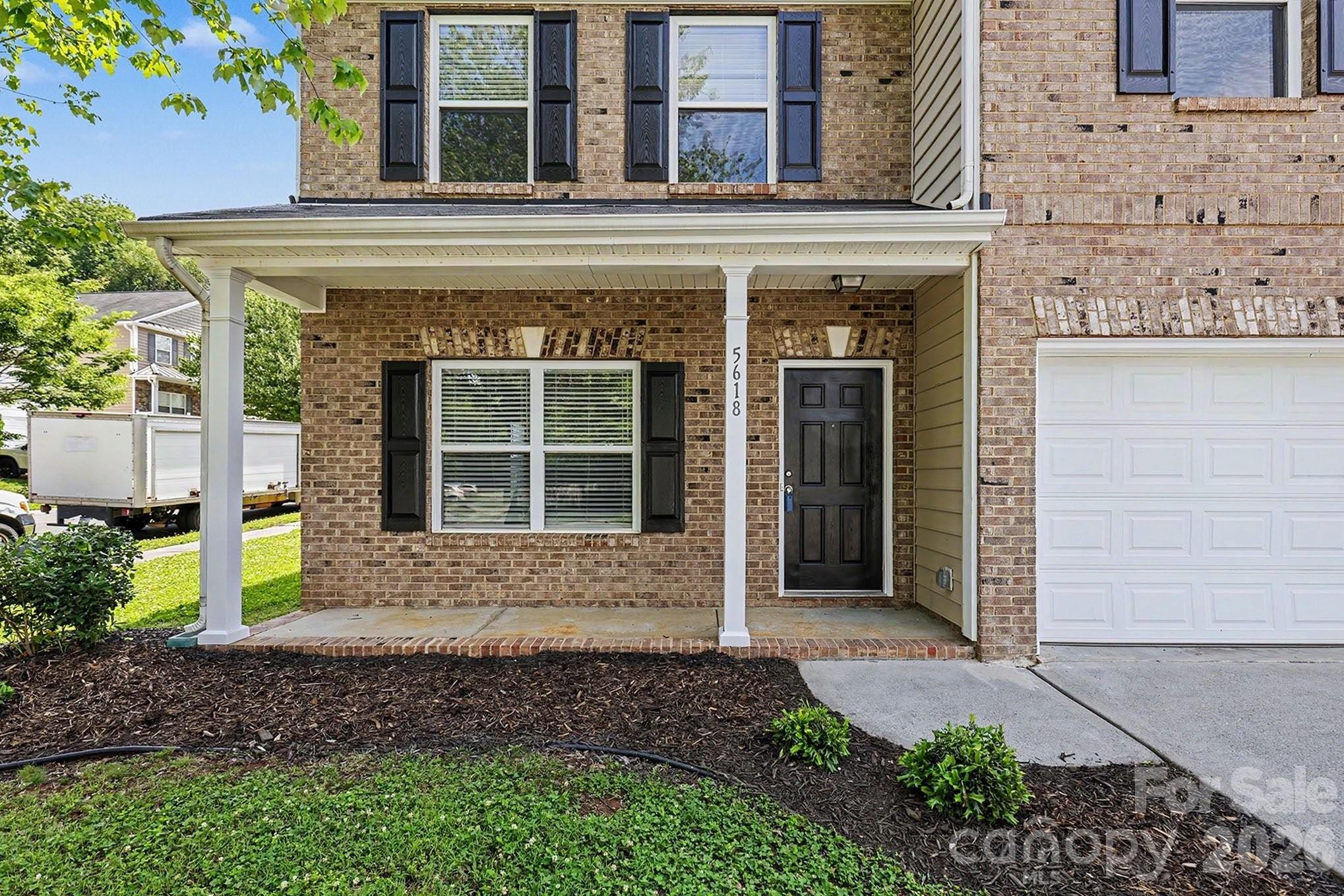 5618 Stowe Derby Drive — Charlotte