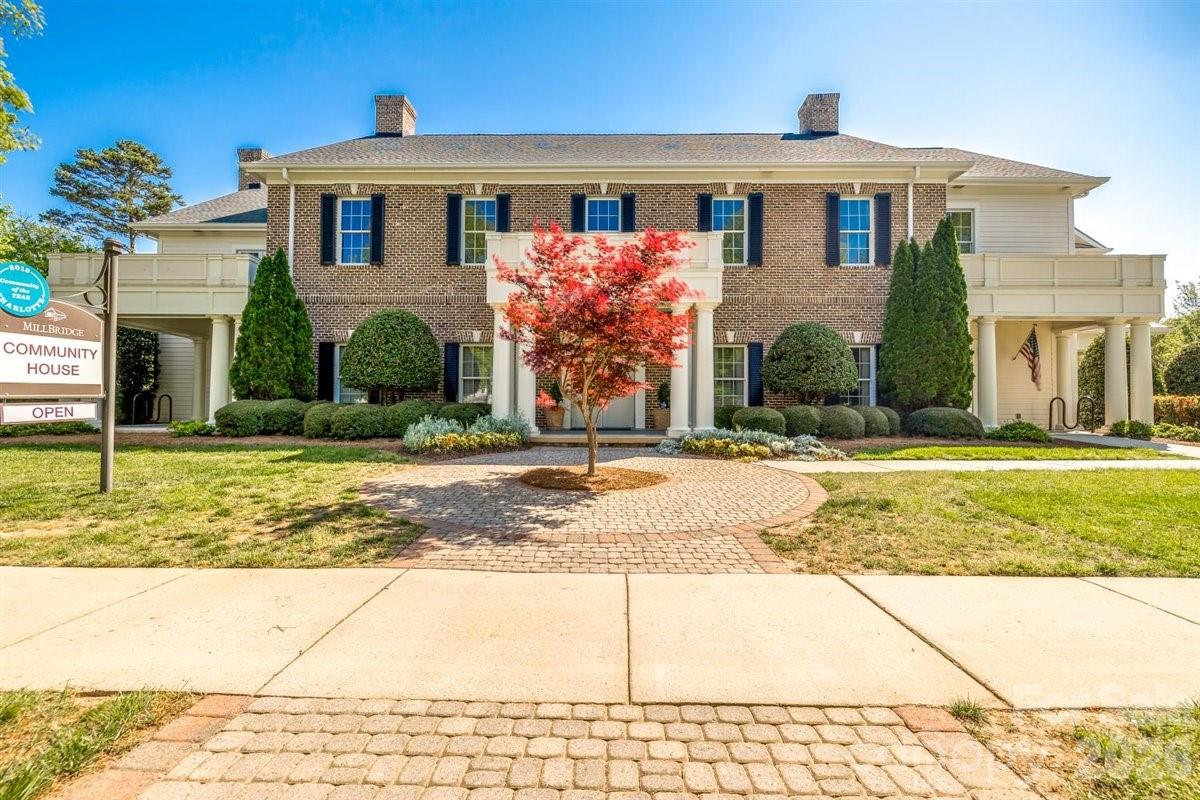 5017 Hedgebrook Lane — Waxhaw