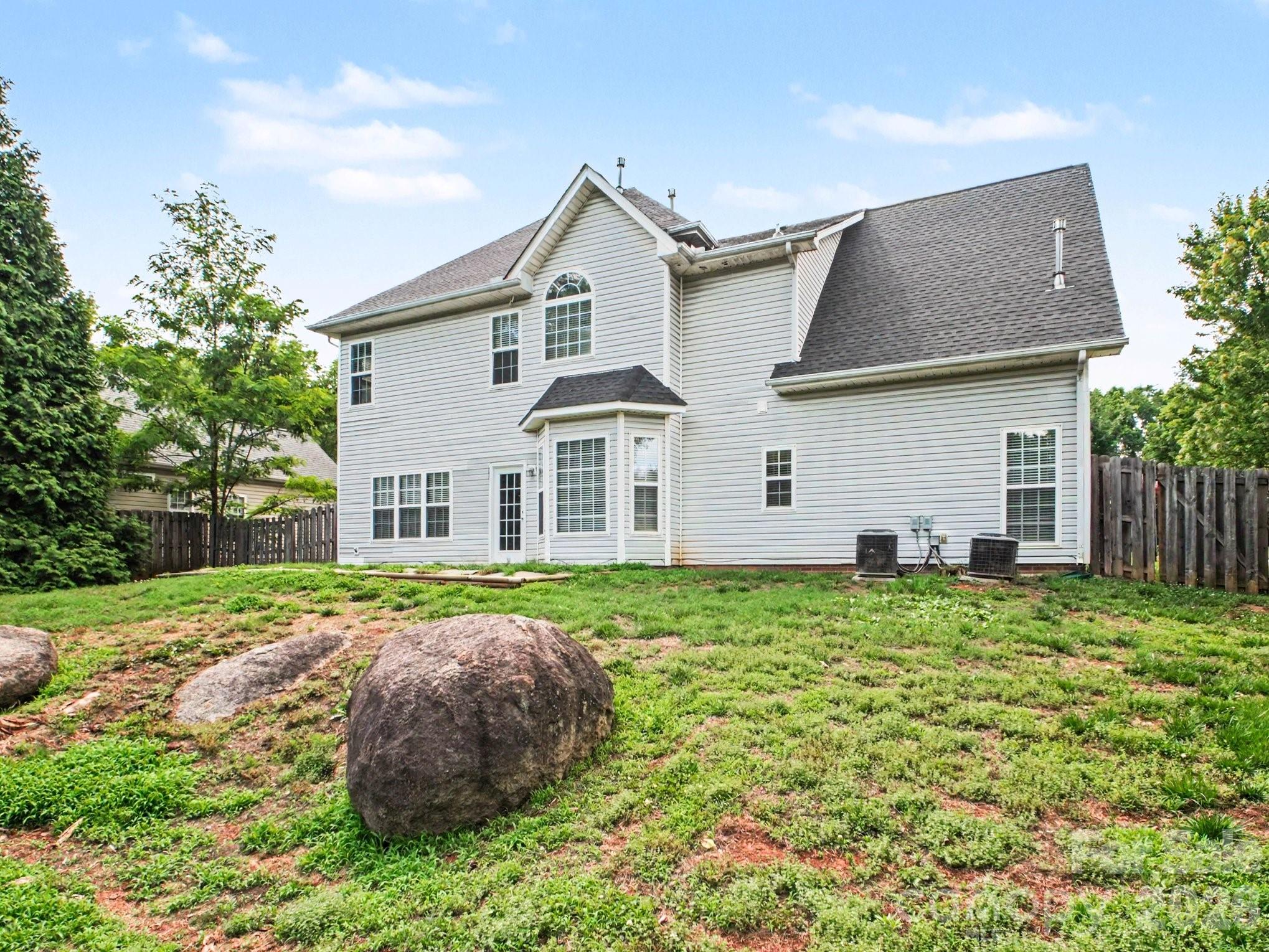 12102 Hampton Place Drive — Charlotte