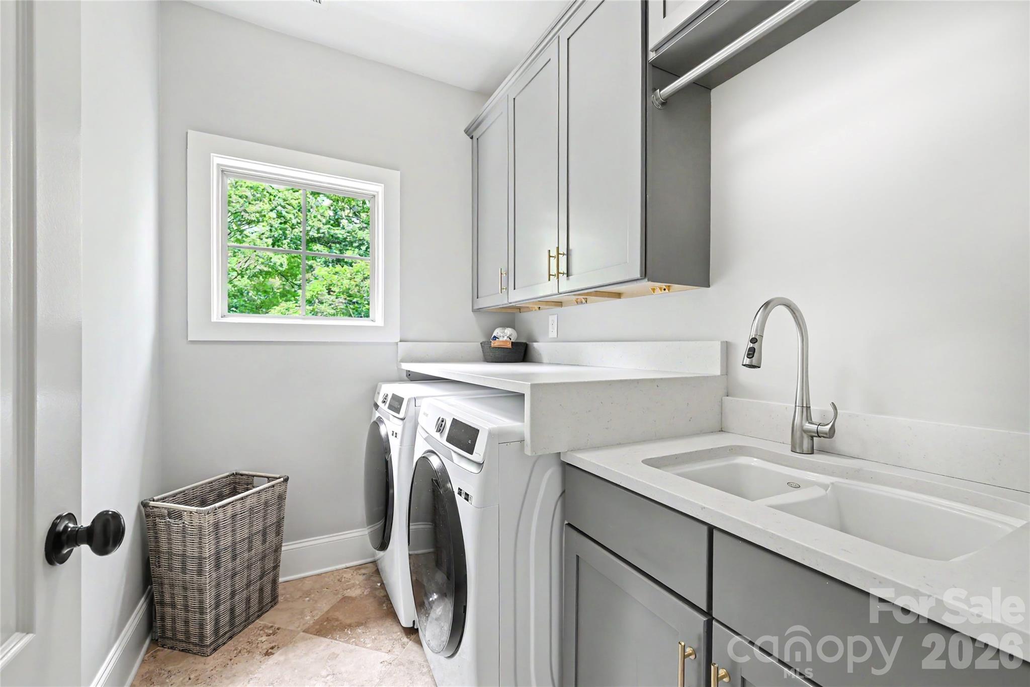 1908 Nassau Boulevard — Charlotte
