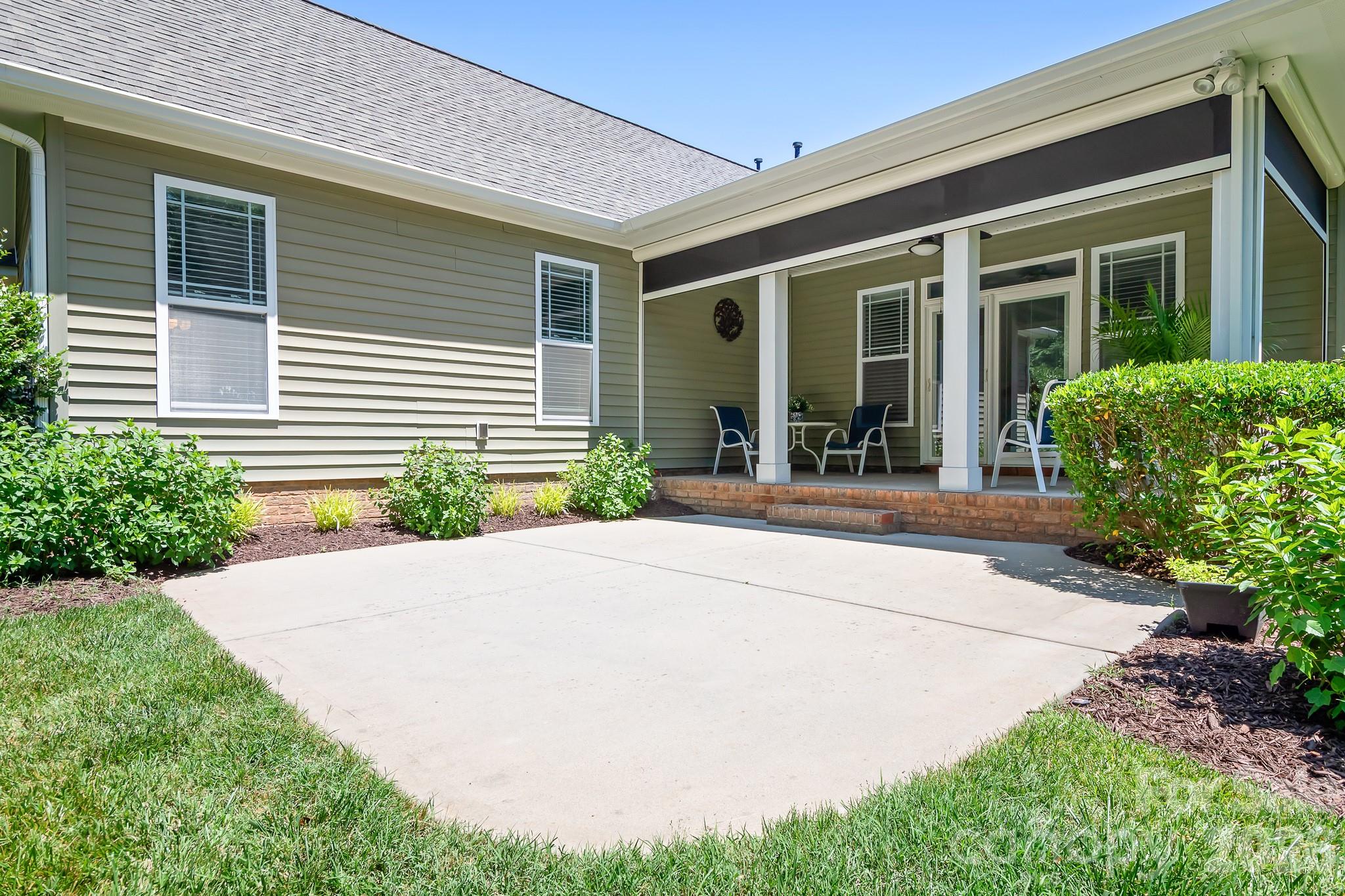 18413 Neville Avenue — Cornelius