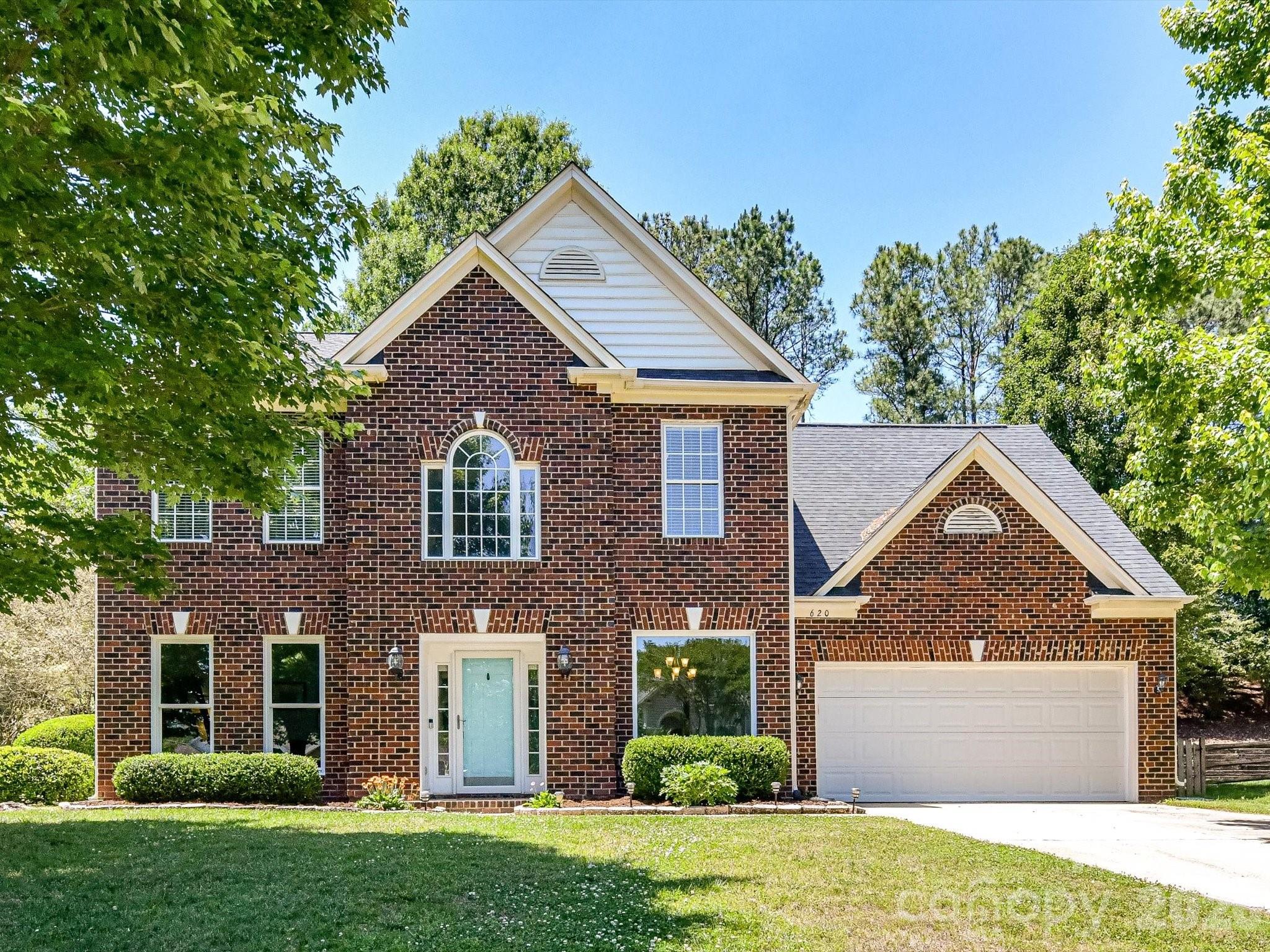 620 Meadow Lake Drive — Matthews