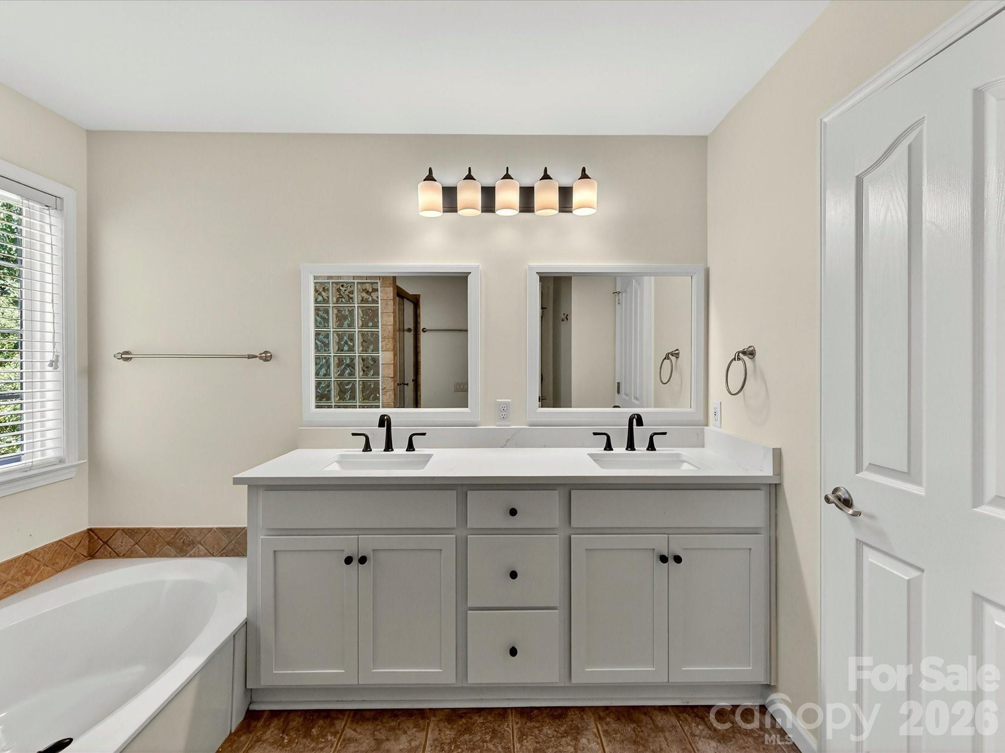 620 Meadow Lake Drive — Matthews