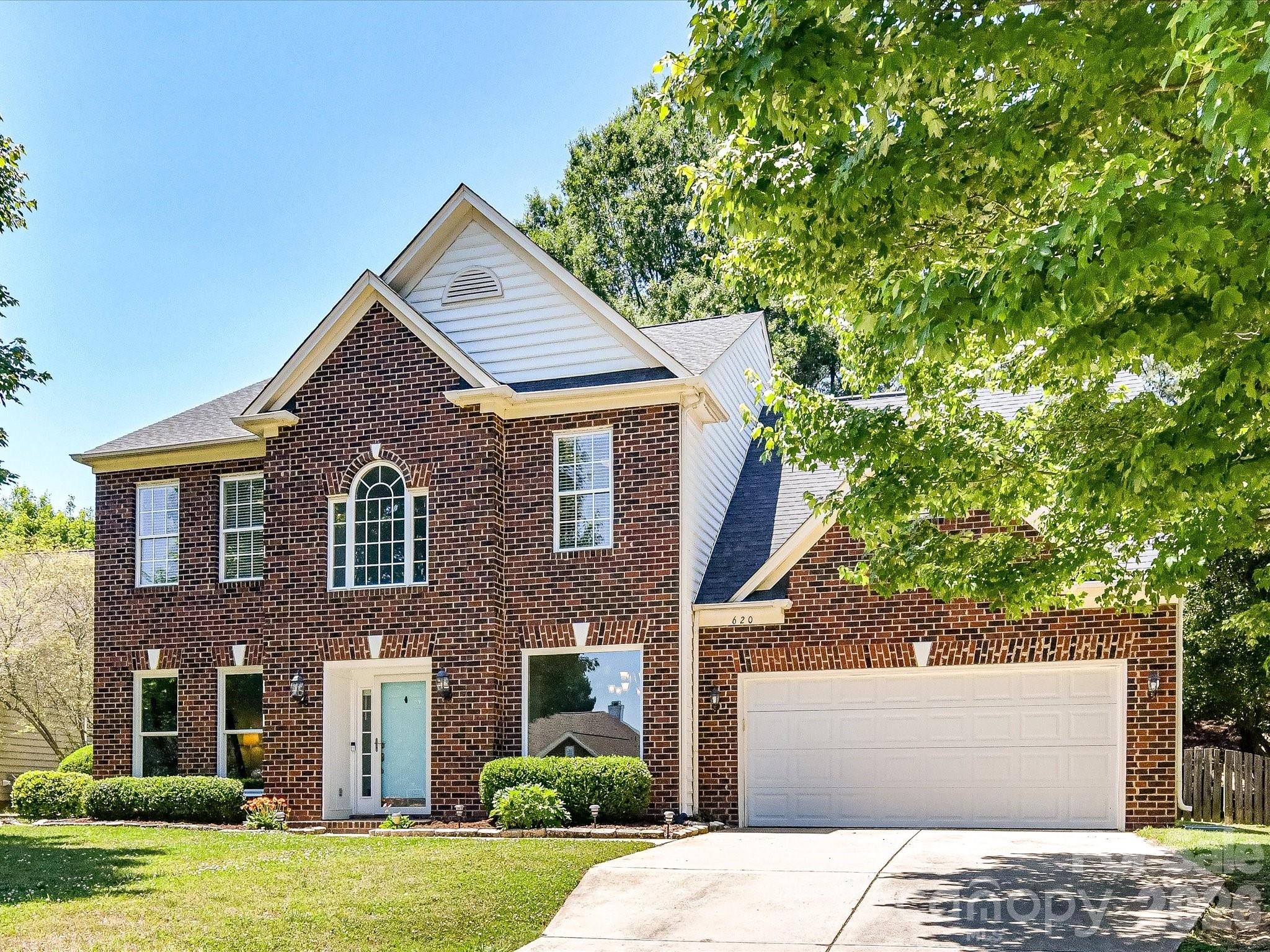 620 Meadow Lake Drive — Matthews