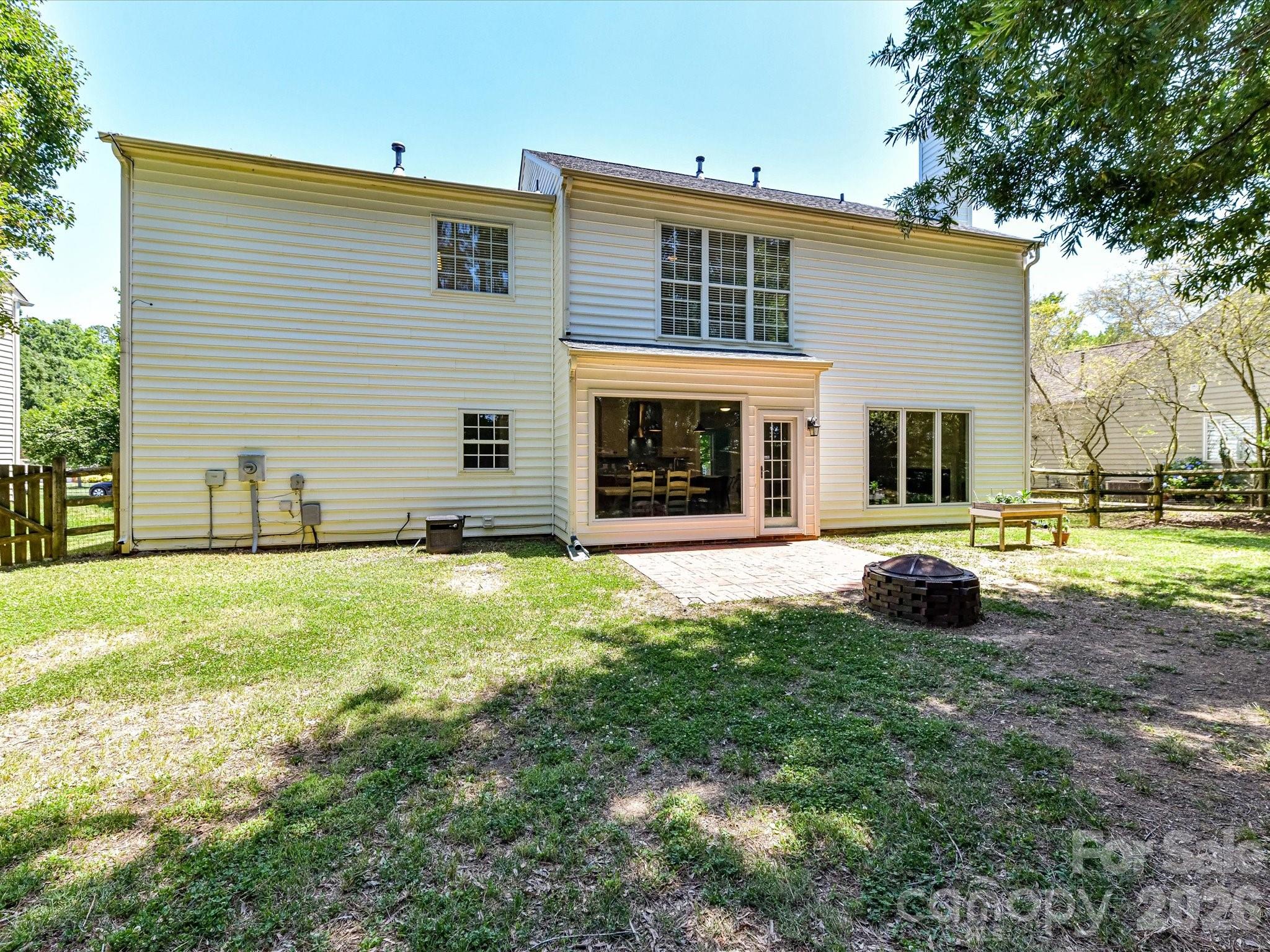 620 Meadow Lake Drive — Matthews