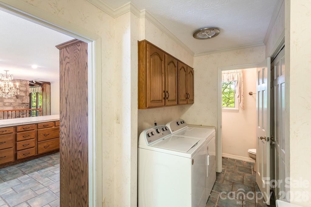 1126 Scenic Circle — Waynesville