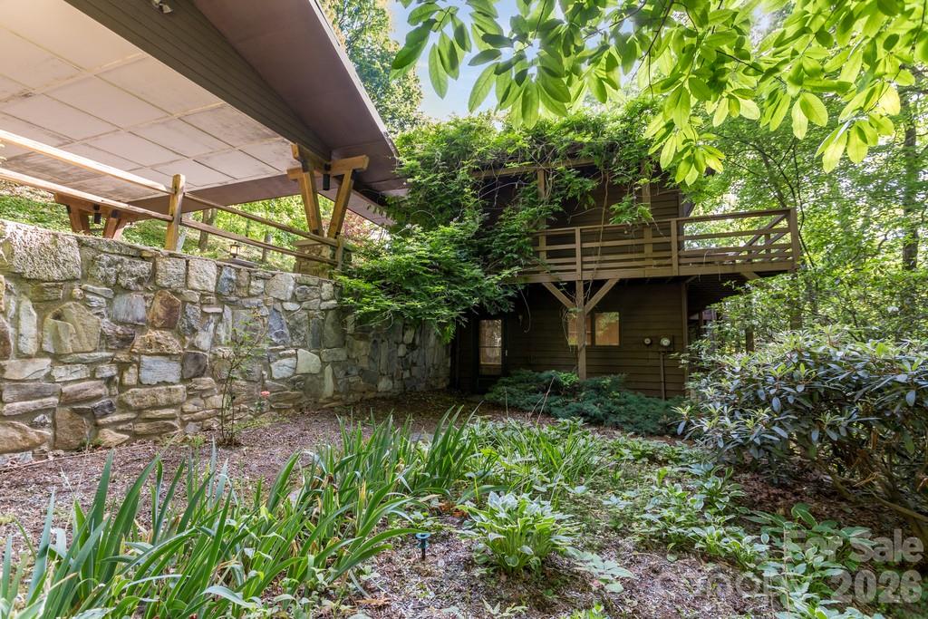 1126 Scenic Circle — Waynesville