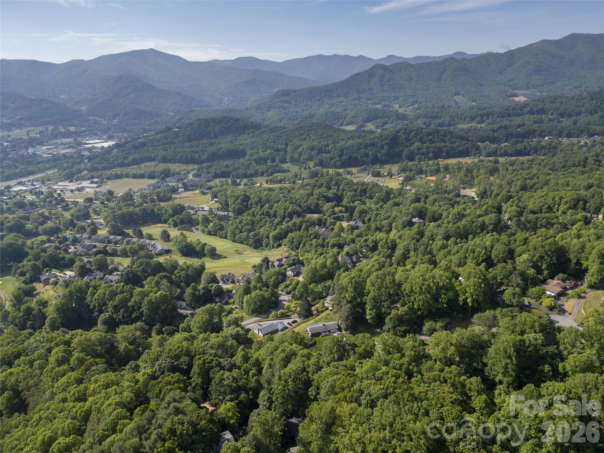1126 Scenic Circle — Waynesville