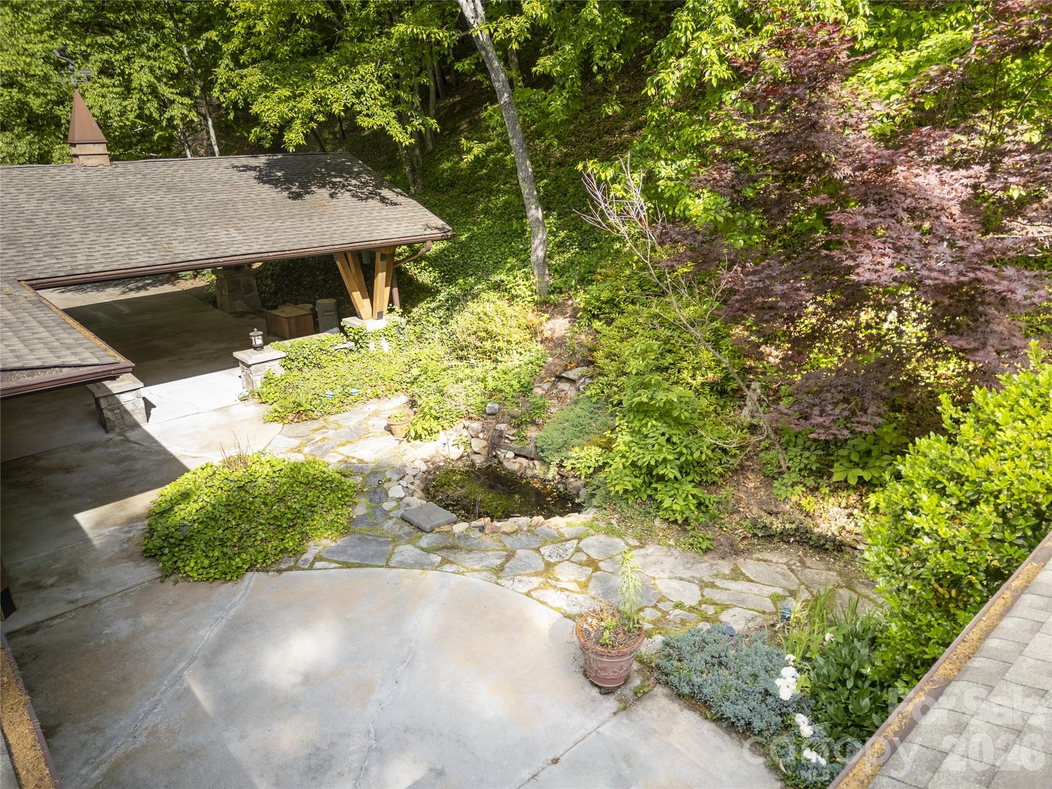1126 Scenic Circle — Waynesville