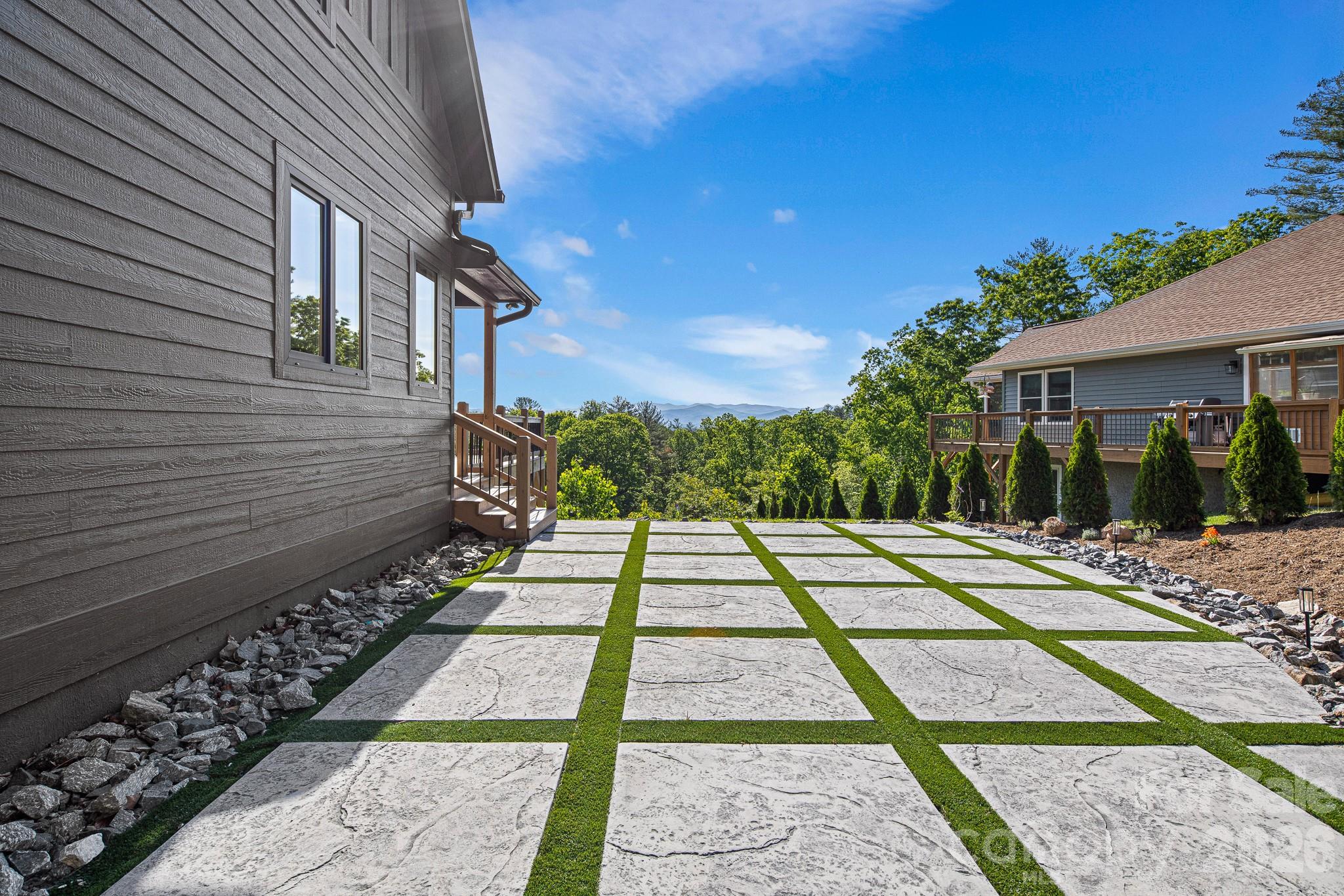 96 Crystal Lake Drive — Hendersonville