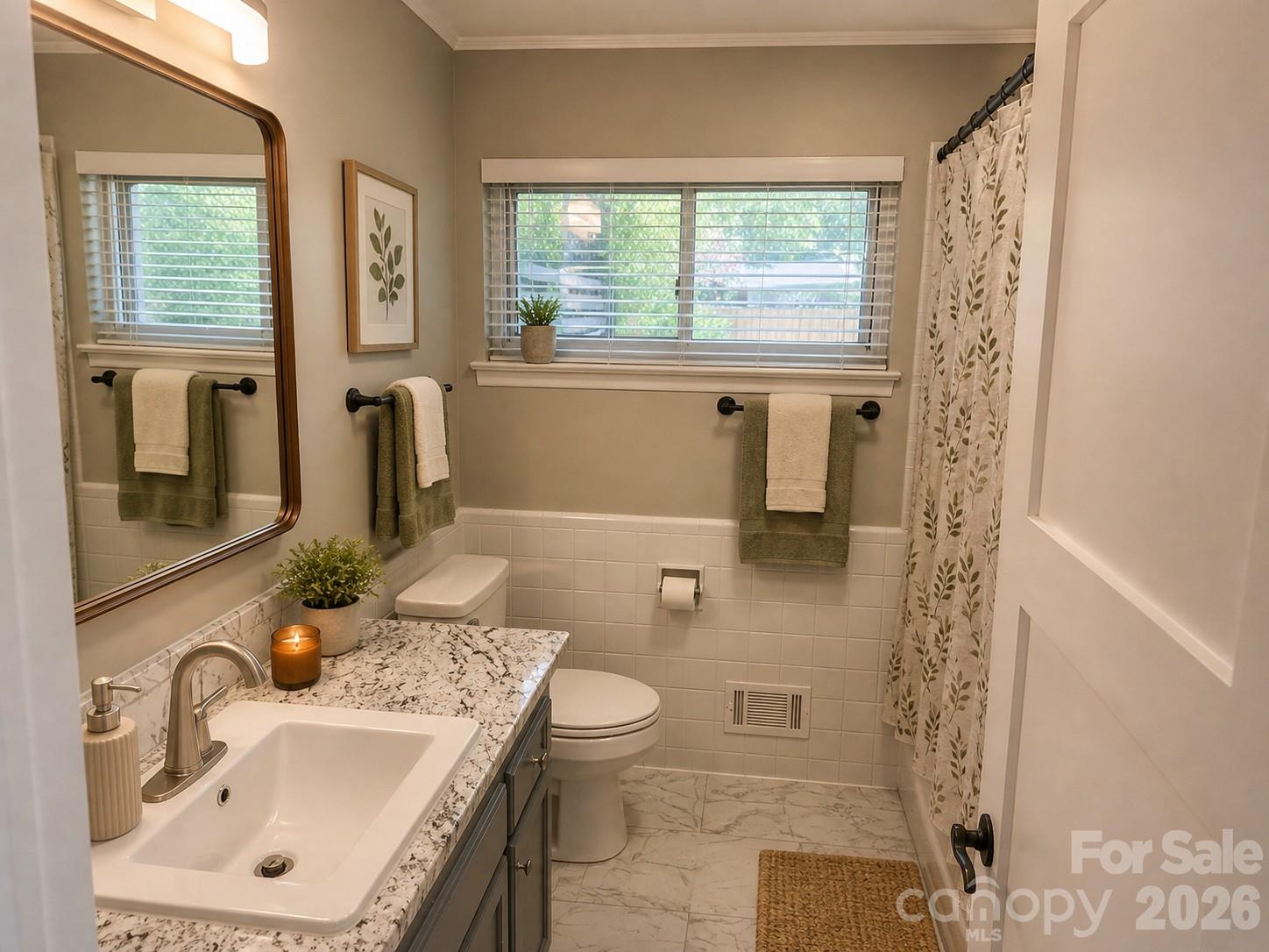 492 14th Avenue Drive NE — Hickory