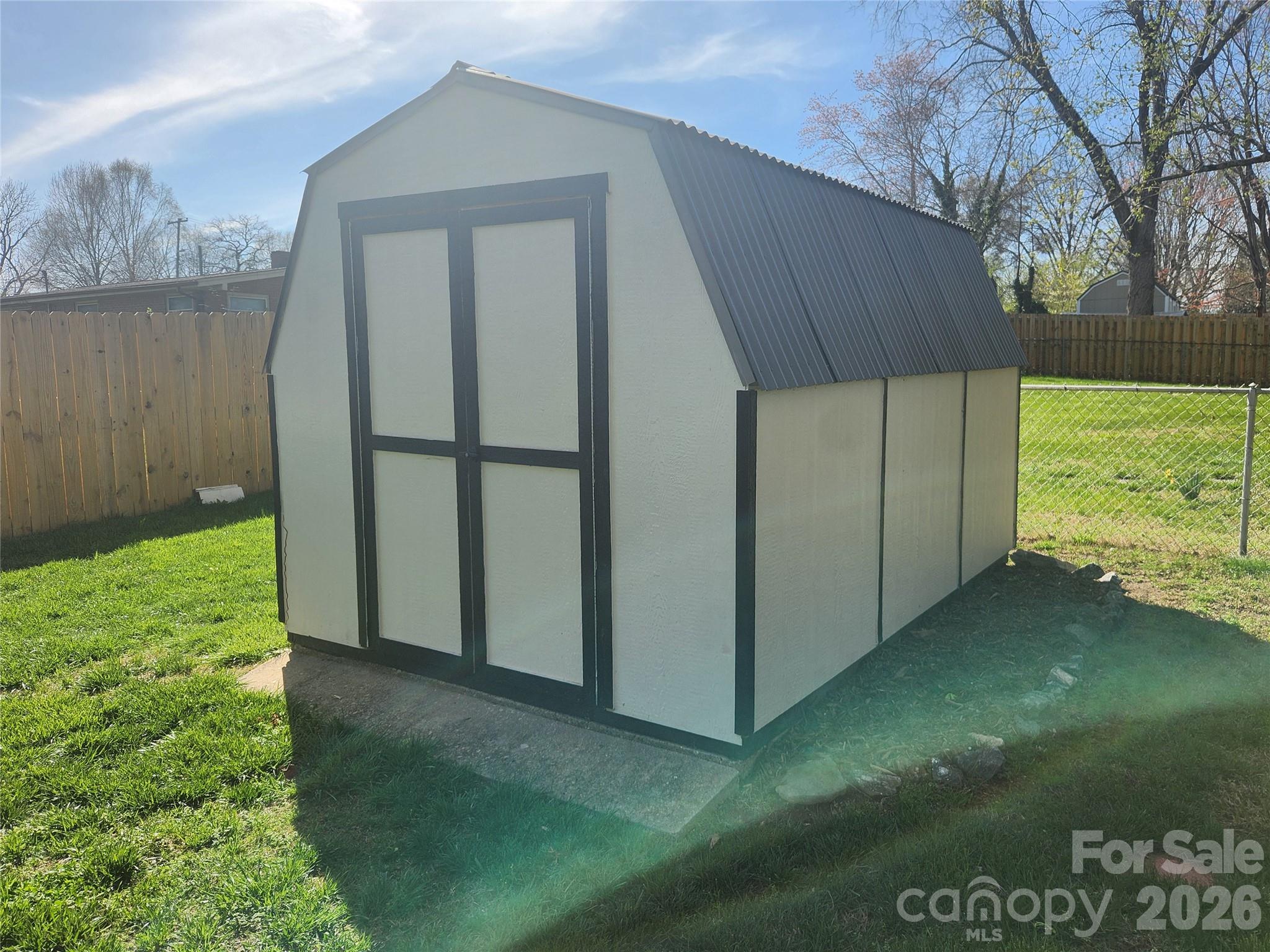 492 14th Avenue Drive NE — Hickory