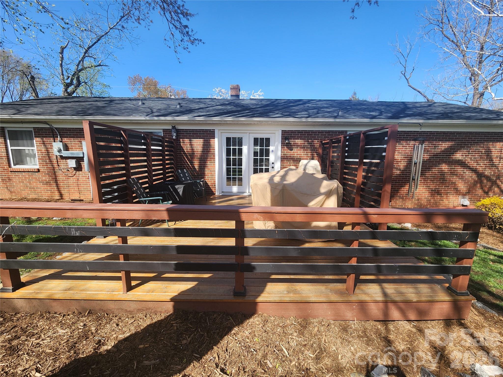 492 14th Avenue Drive NE — Hickory