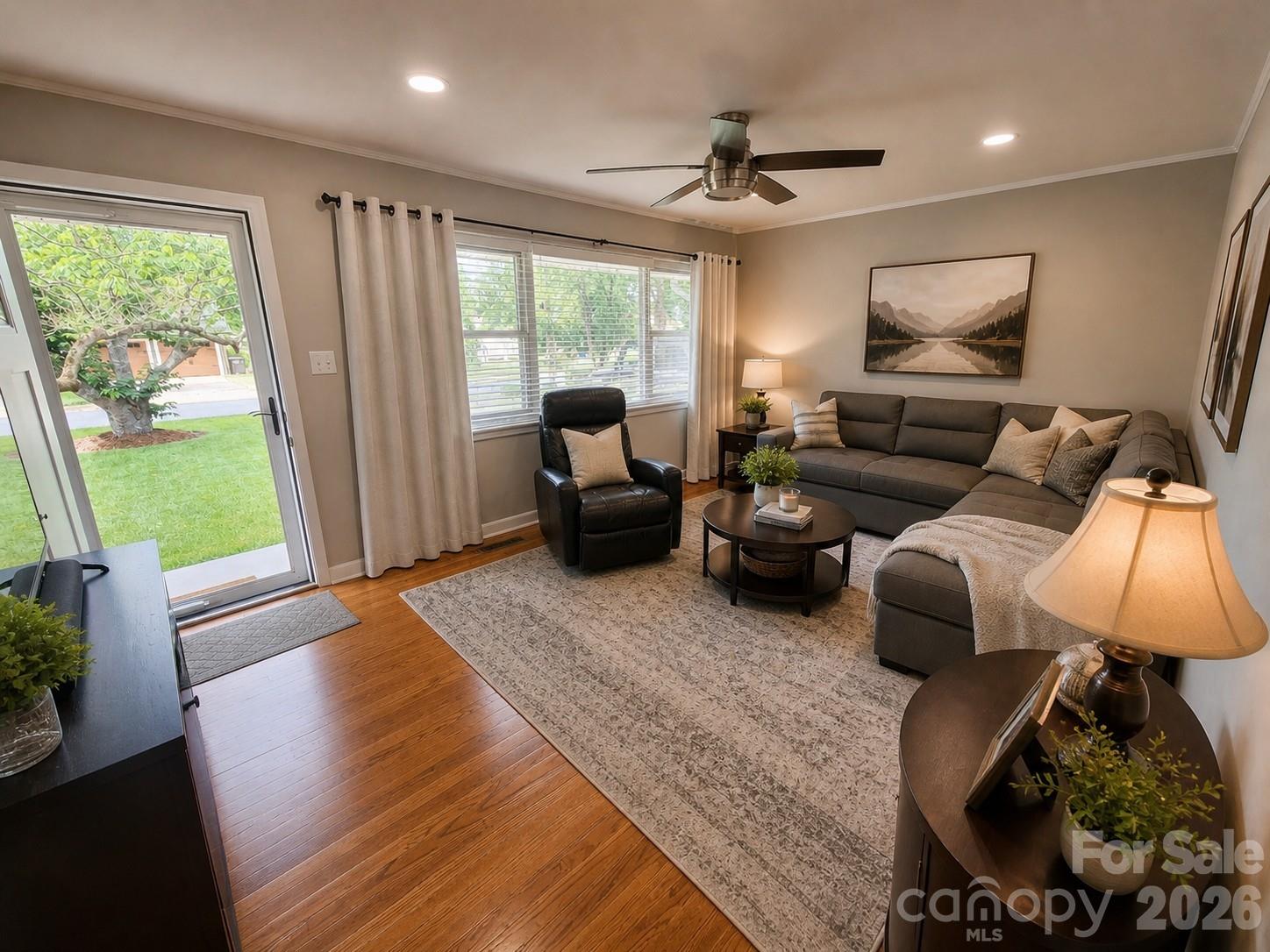 492 14th Avenue Drive NE — Hickory