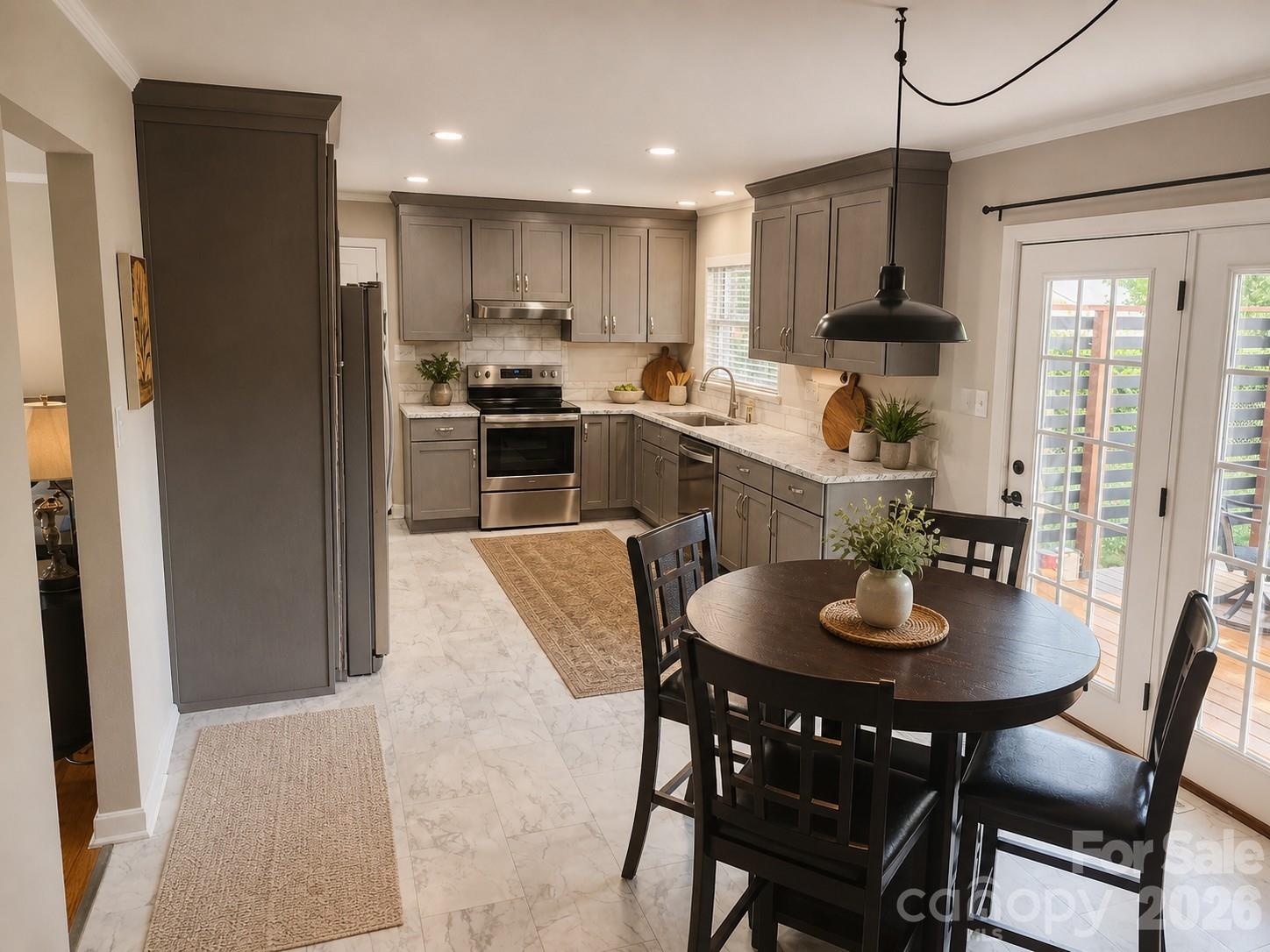 492 14th Avenue Drive NE — Hickory