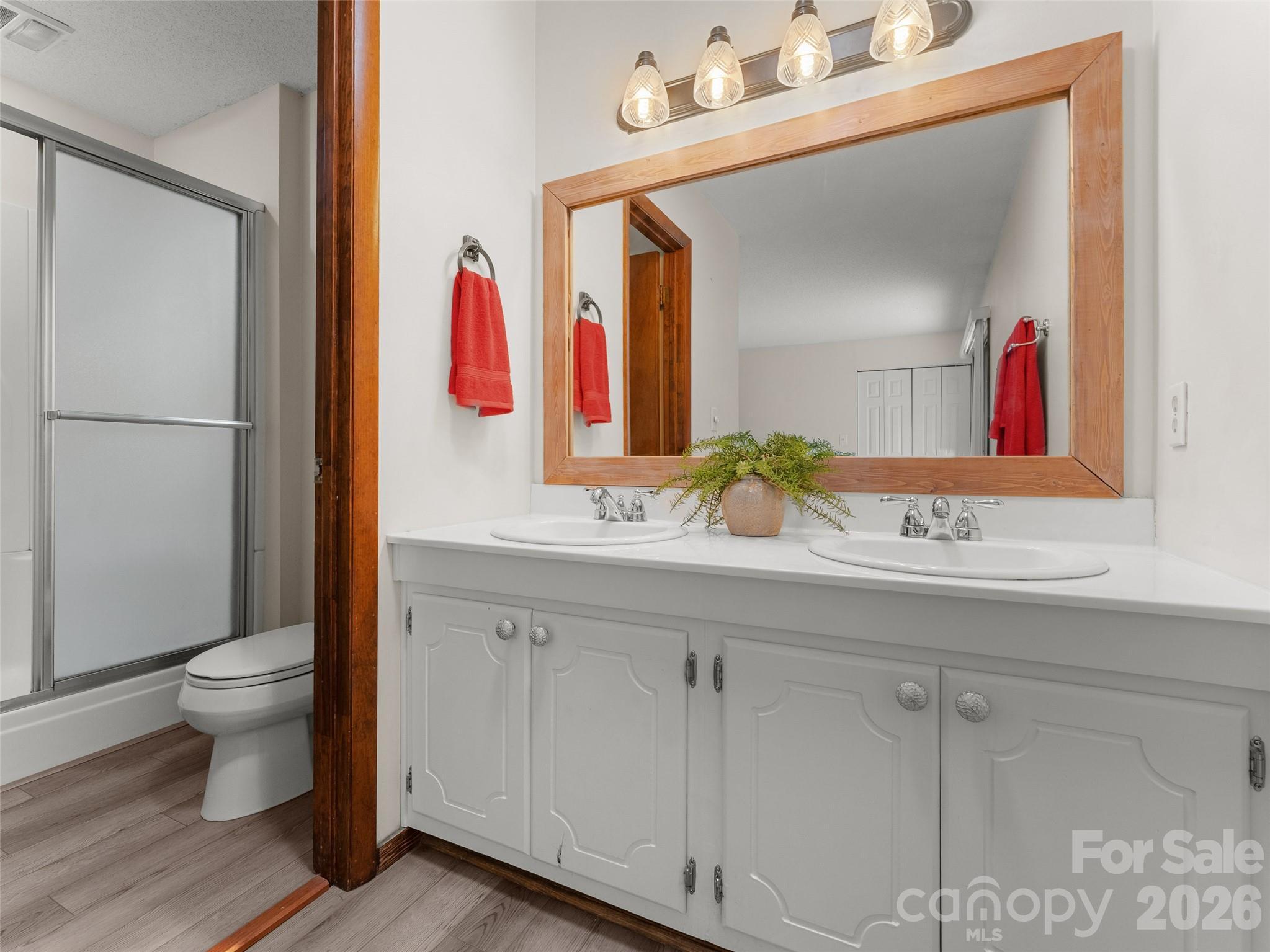 32 Honeysuckle Ridge Road — Pisgah Forest