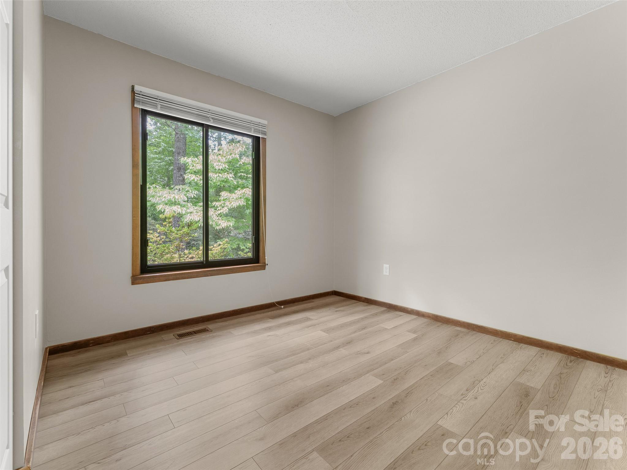 32 Honeysuckle Ridge Road — Pisgah Forest