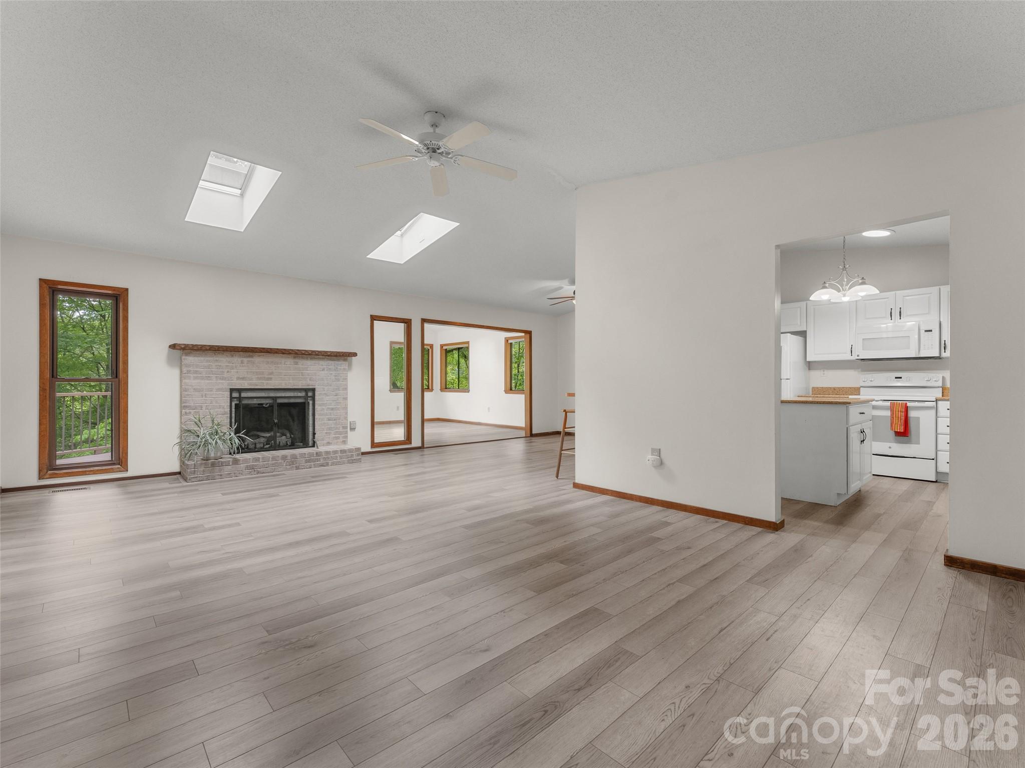 32 Honeysuckle Ridge Road — Pisgah Forest