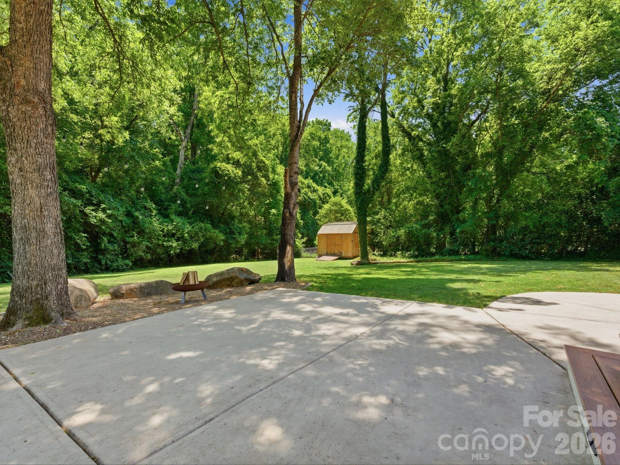 1534 Edgewater Drive — Charlotte