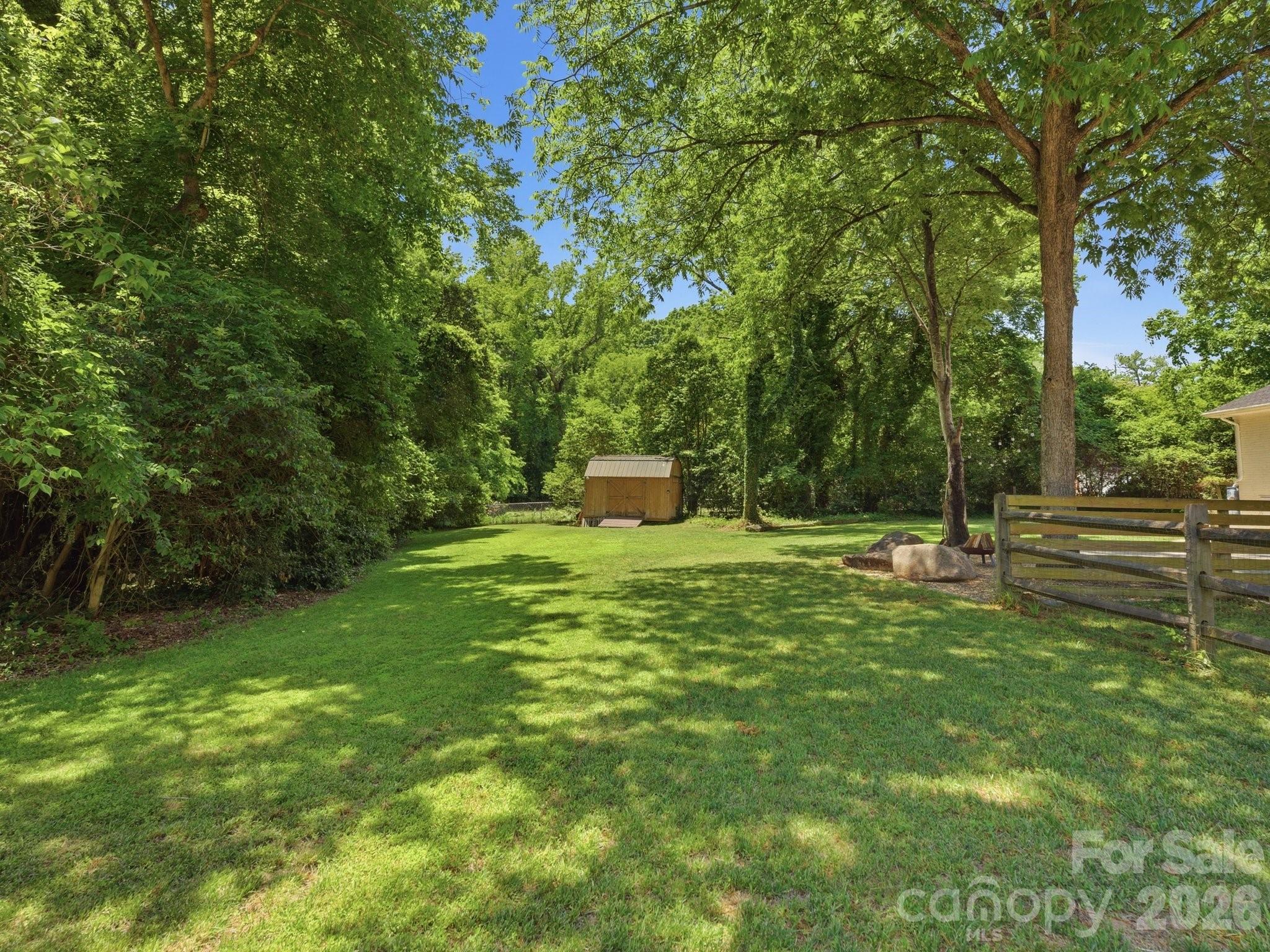 1534 Edgewater Drive — Charlotte