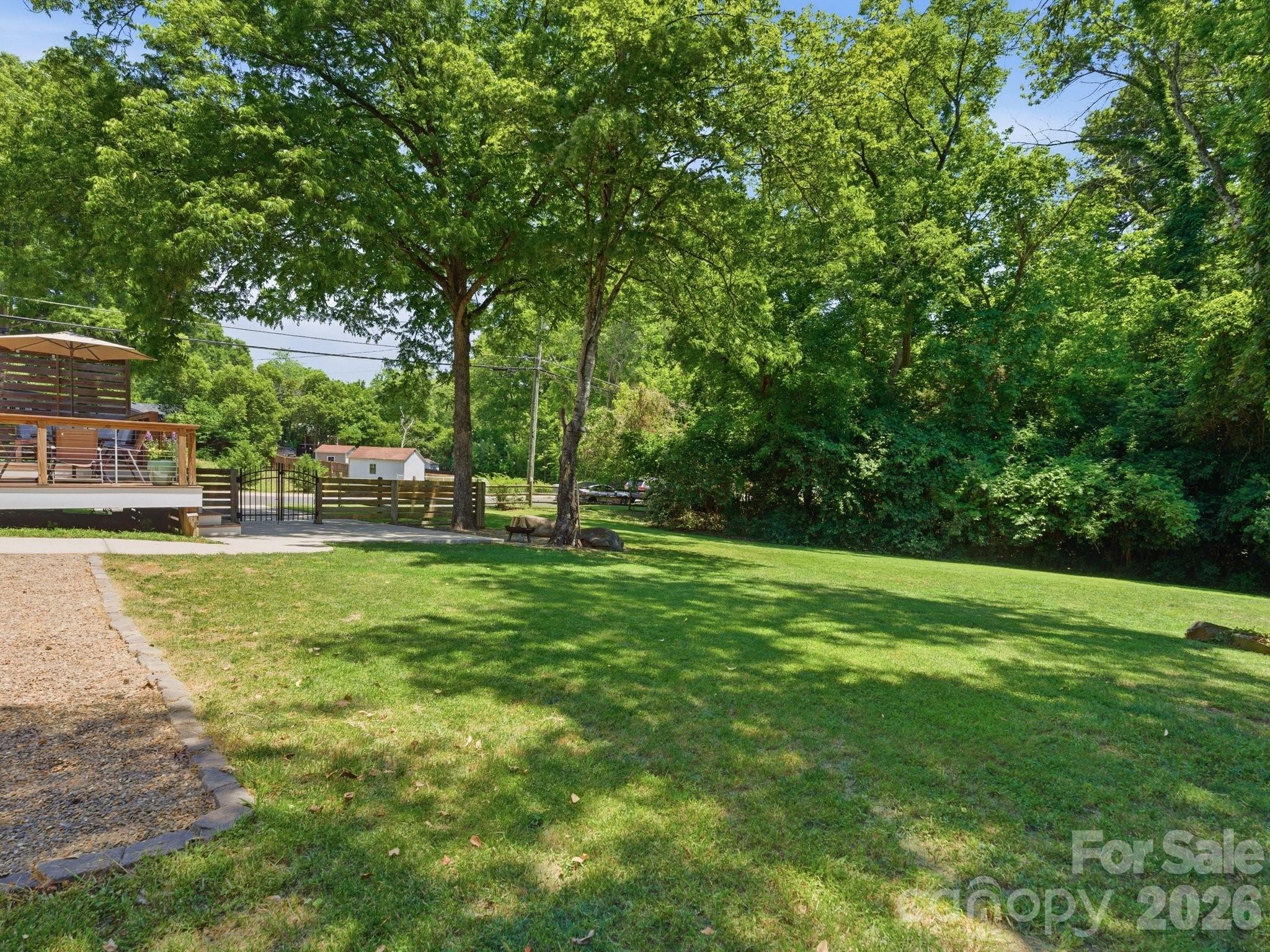 1534 Edgewater Drive — Charlotte