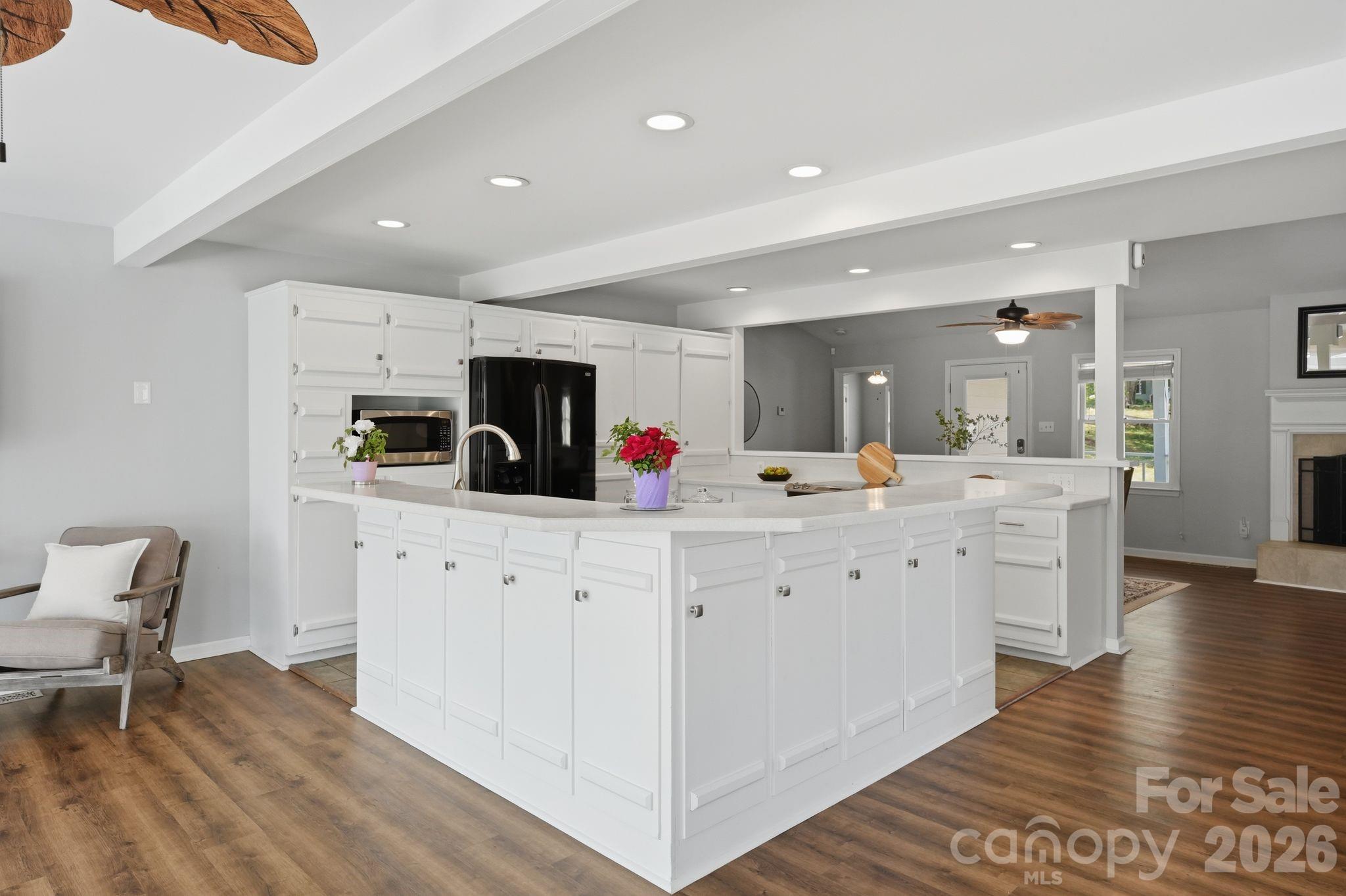 139 Perrin Drive — Mooresville