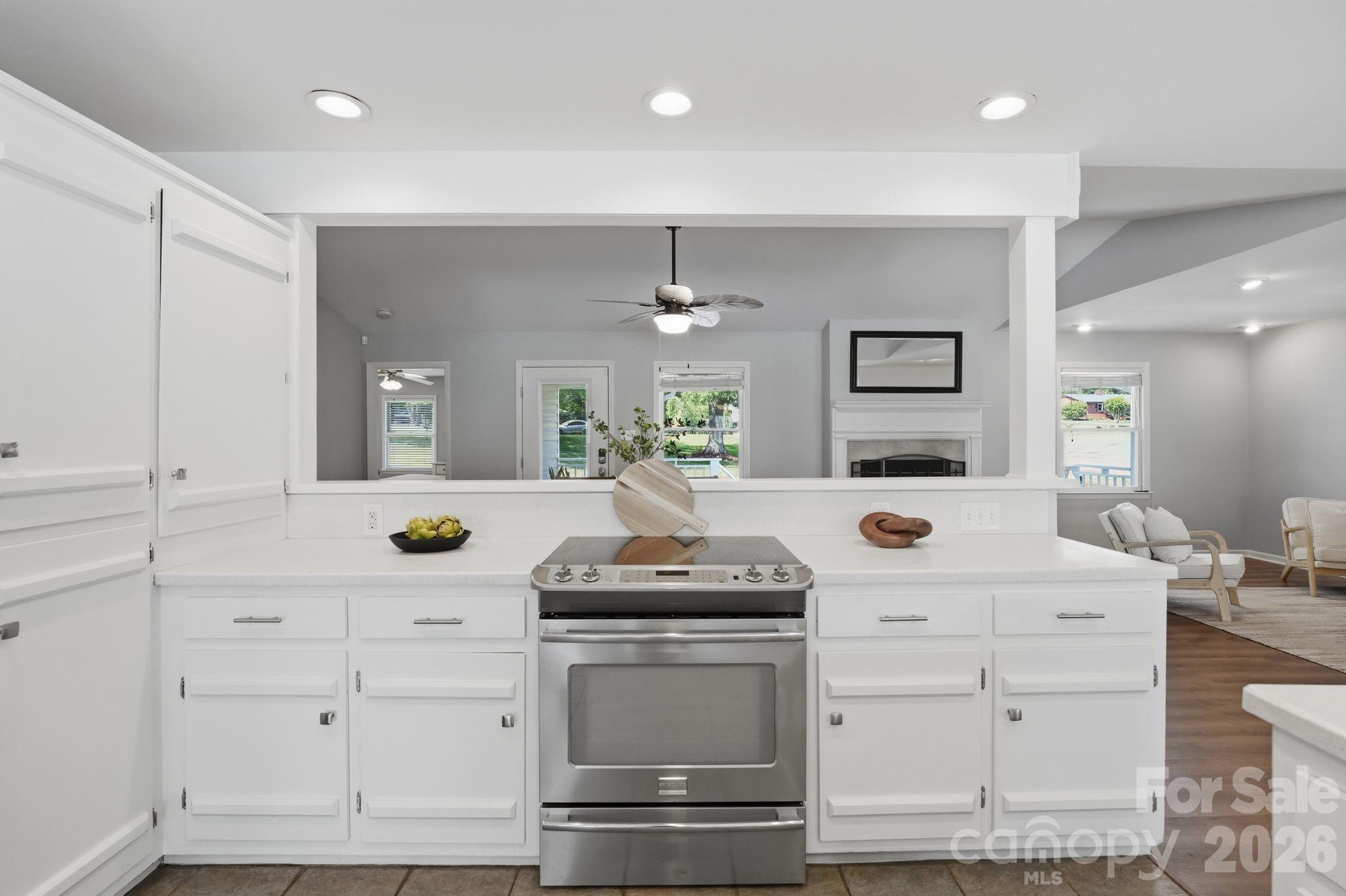 139 Perrin Drive — Mooresville