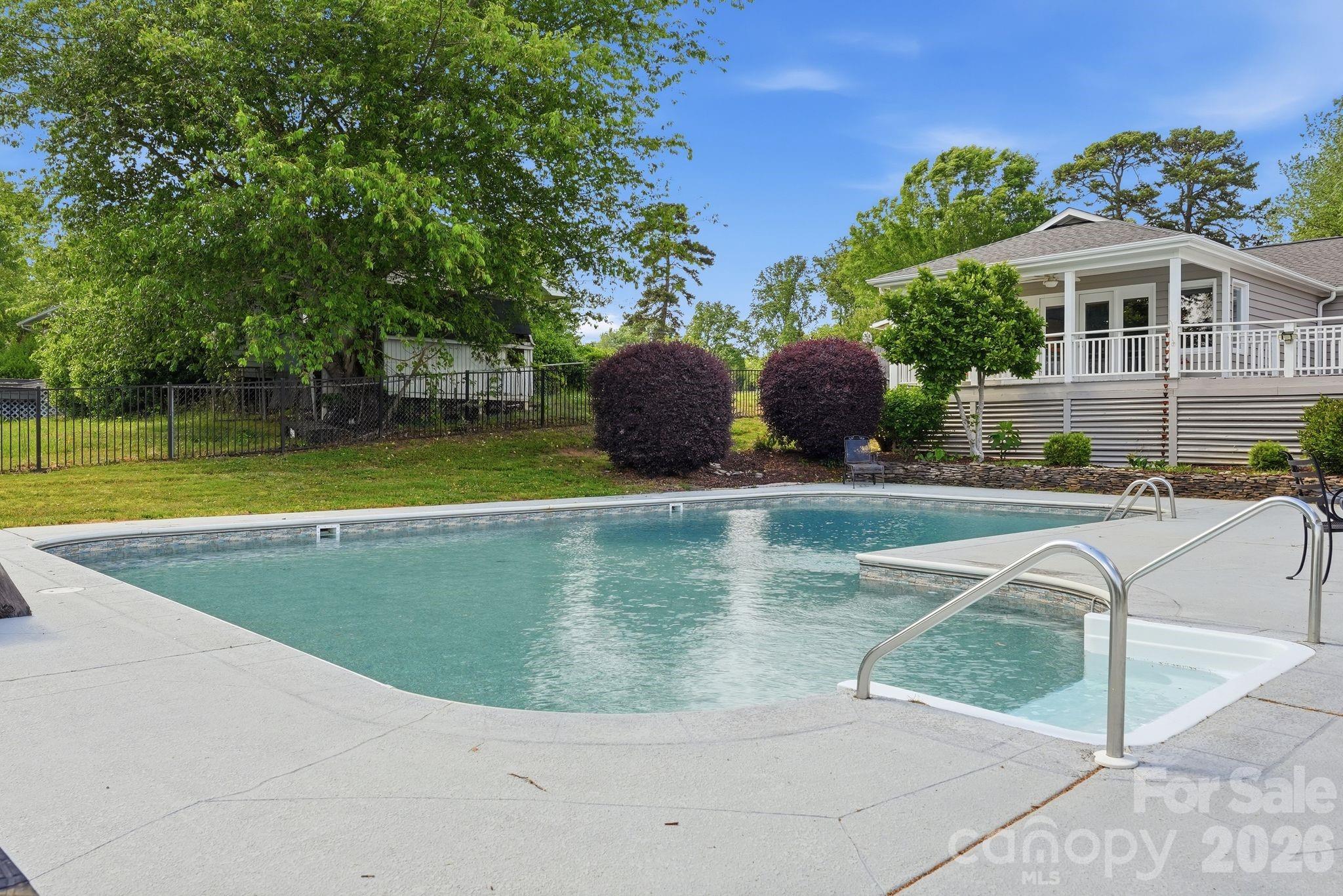 139 Perrin Drive — Mooresville