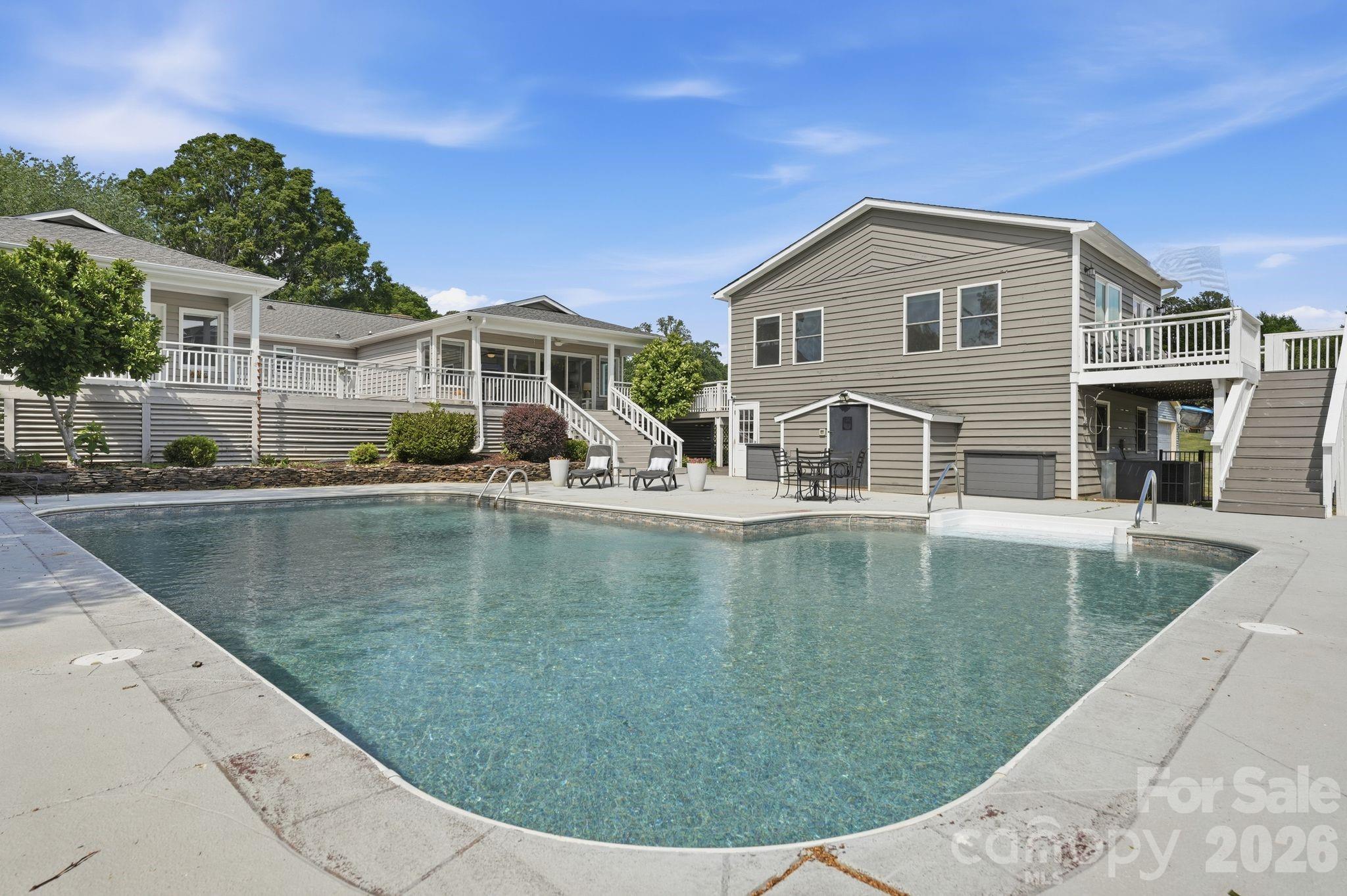 139 Perrin Drive — Mooresville
