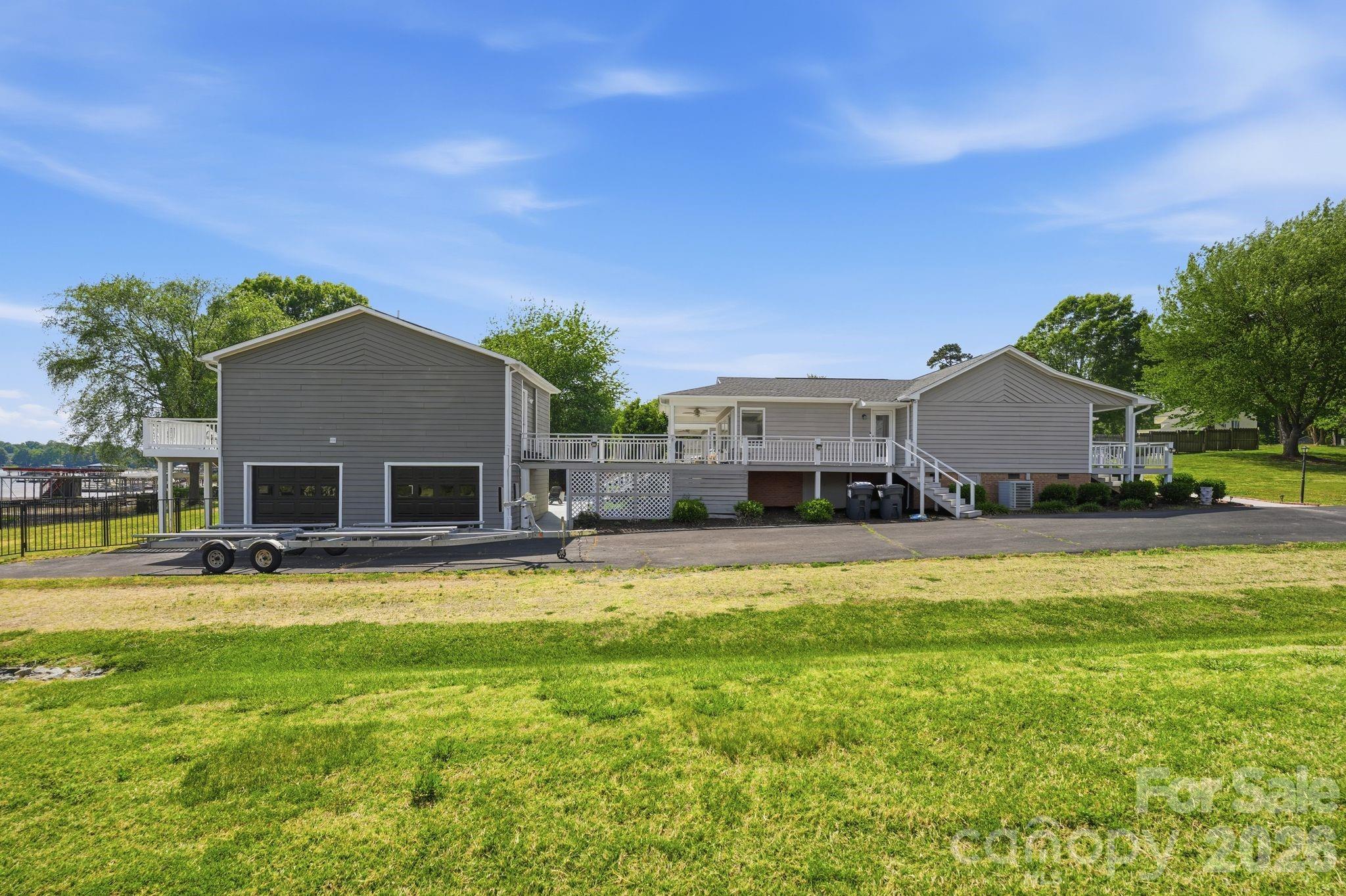 139 Perrin Drive — Mooresville