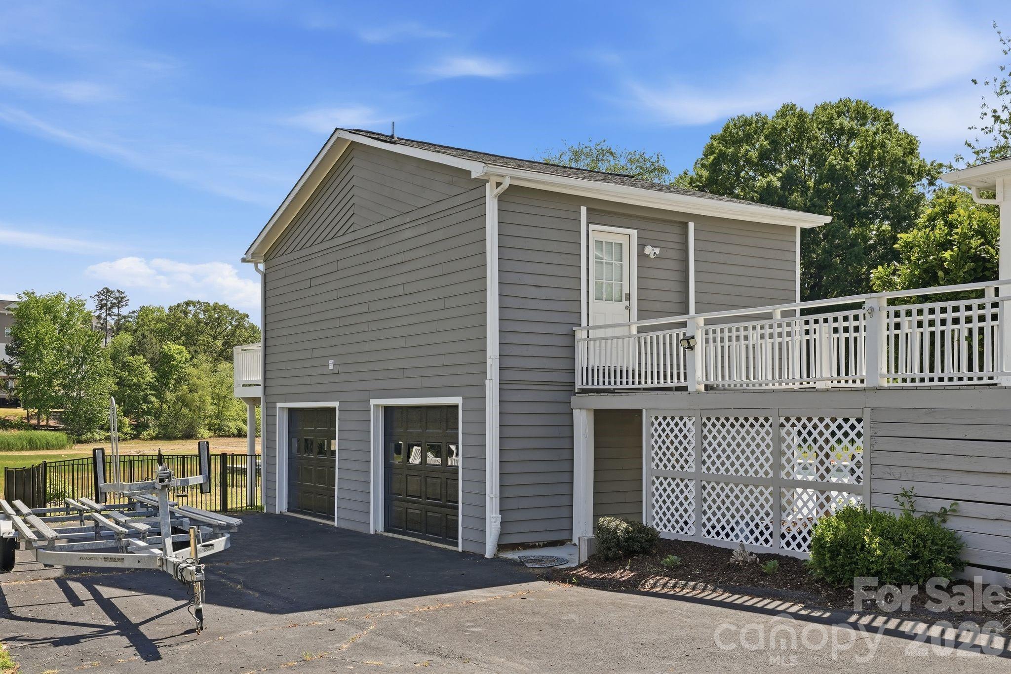 139 Perrin Drive — Mooresville