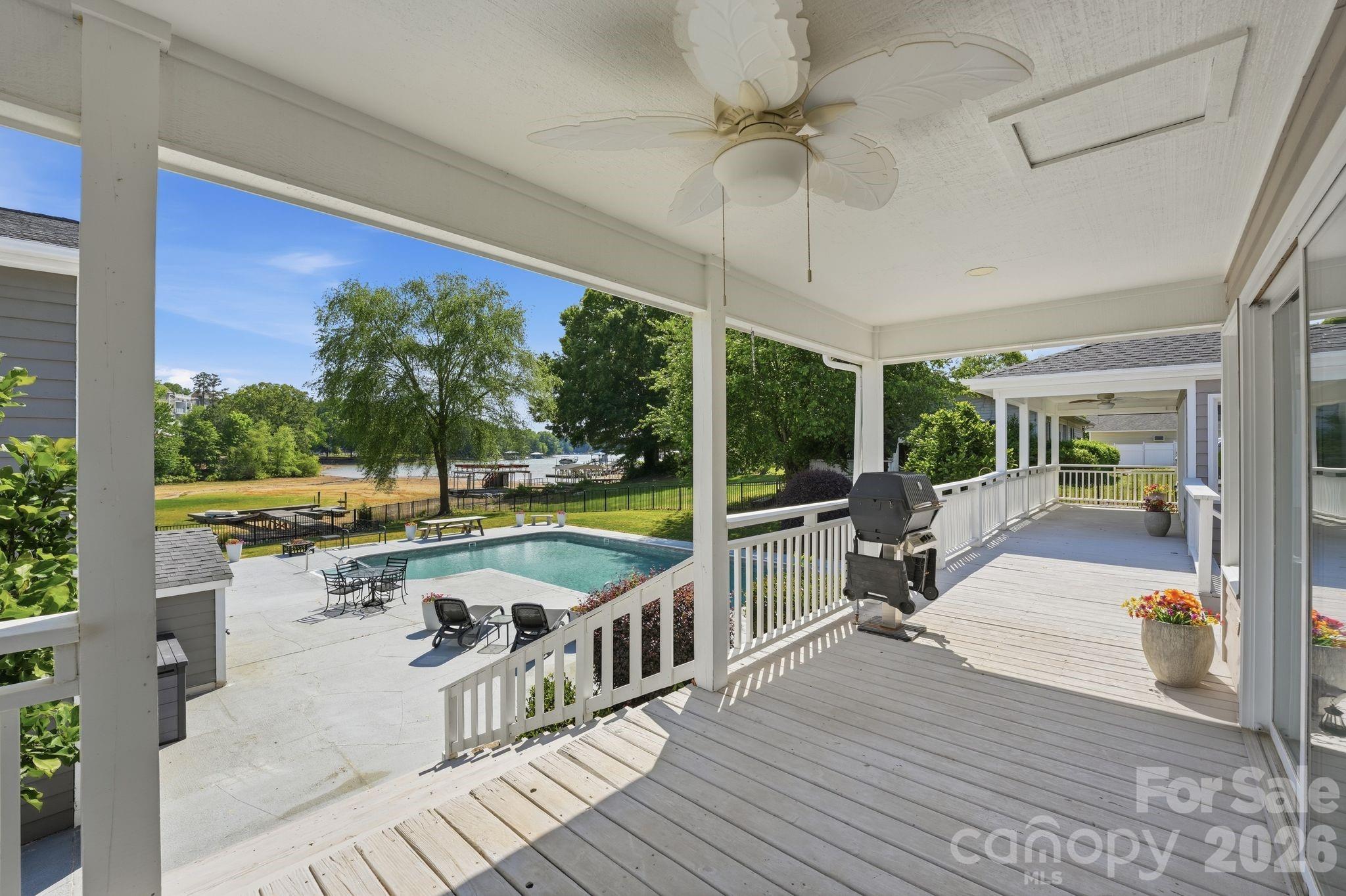 139 Perrin Drive — Mooresville