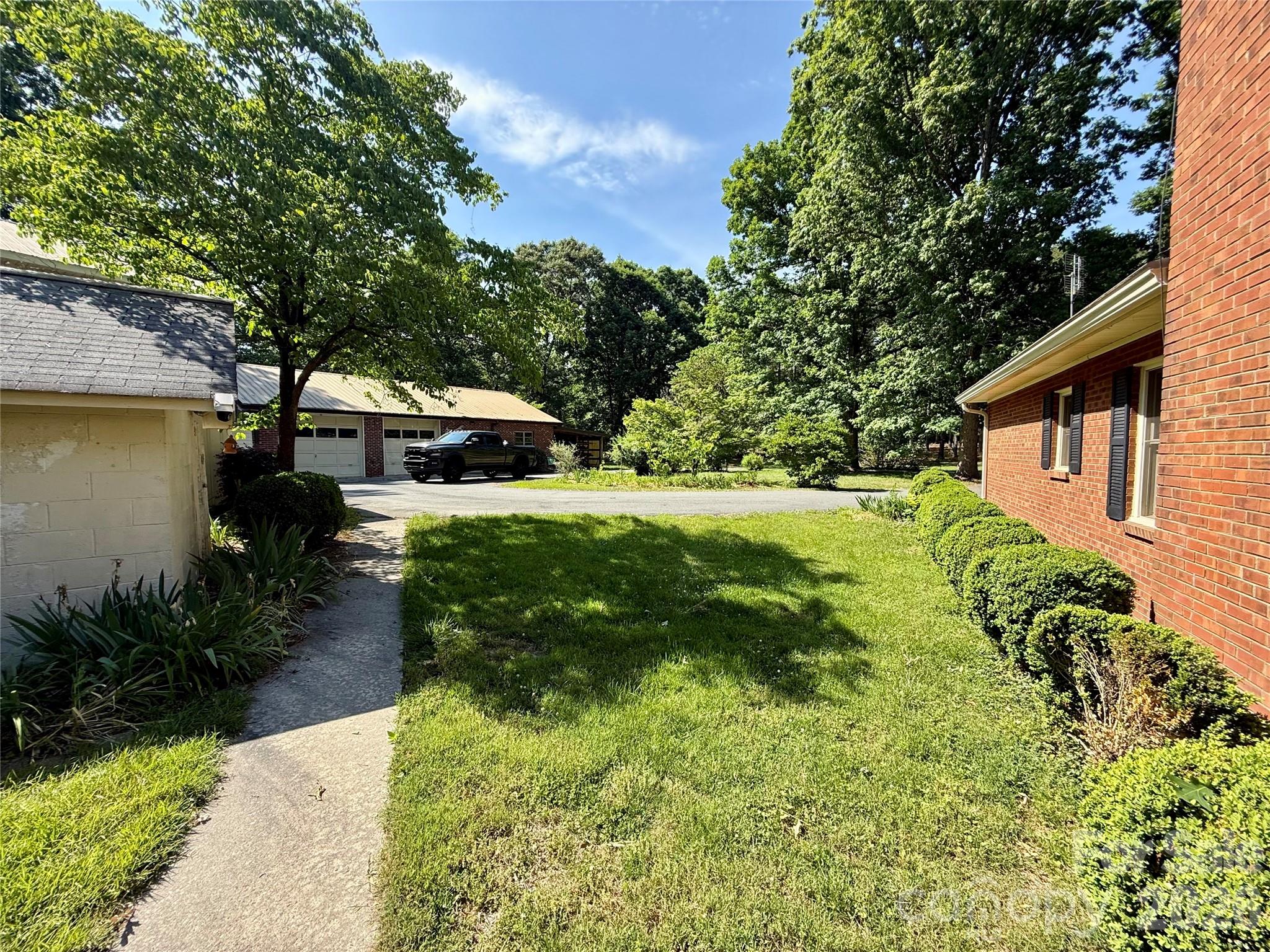 3250 Mount Pleasant Road S — Concord