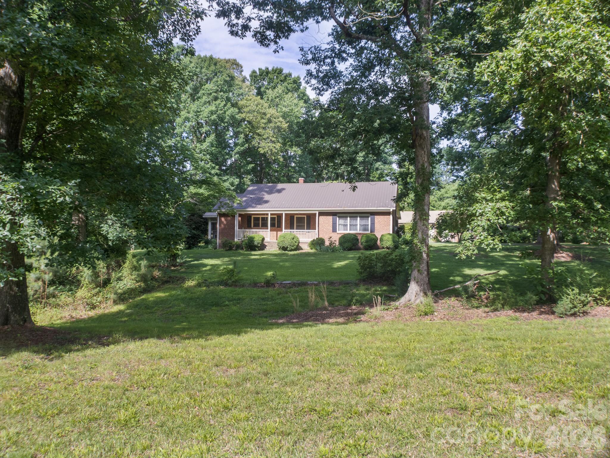 3250 Mount Pleasant Road S — Concord