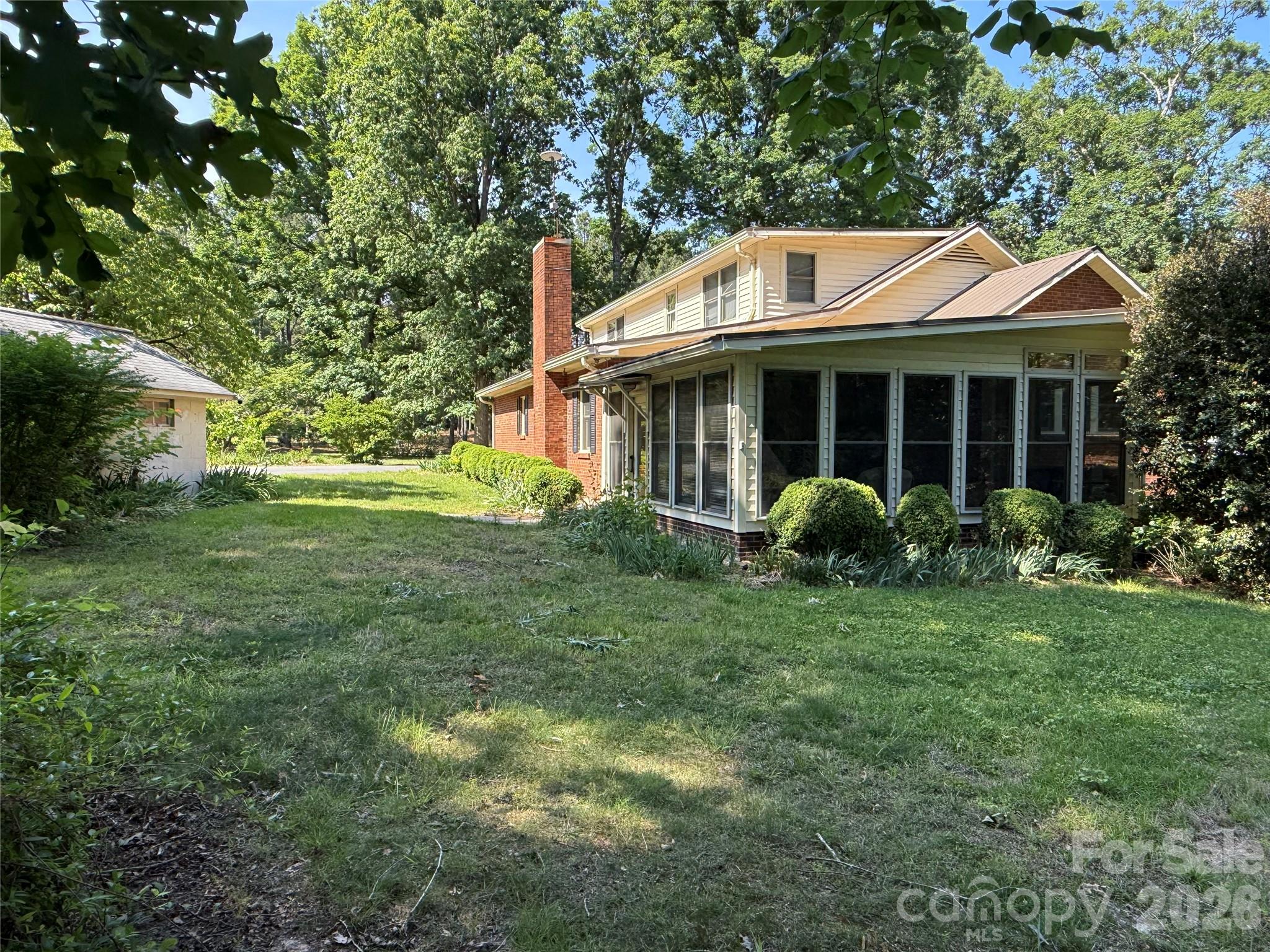 3250 Mount Pleasant Road S — Concord