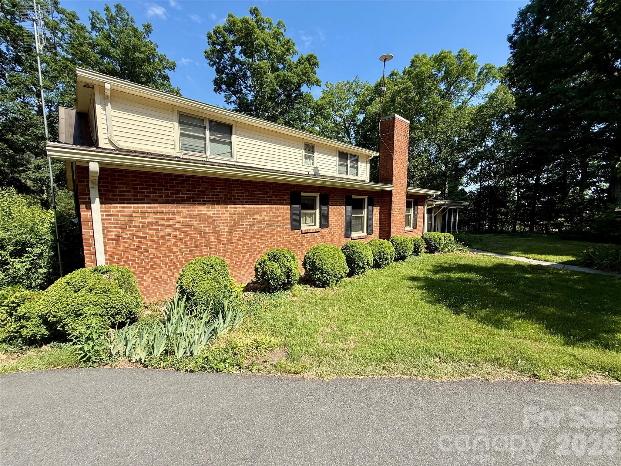 3250 Mount Pleasant Road S — Concord