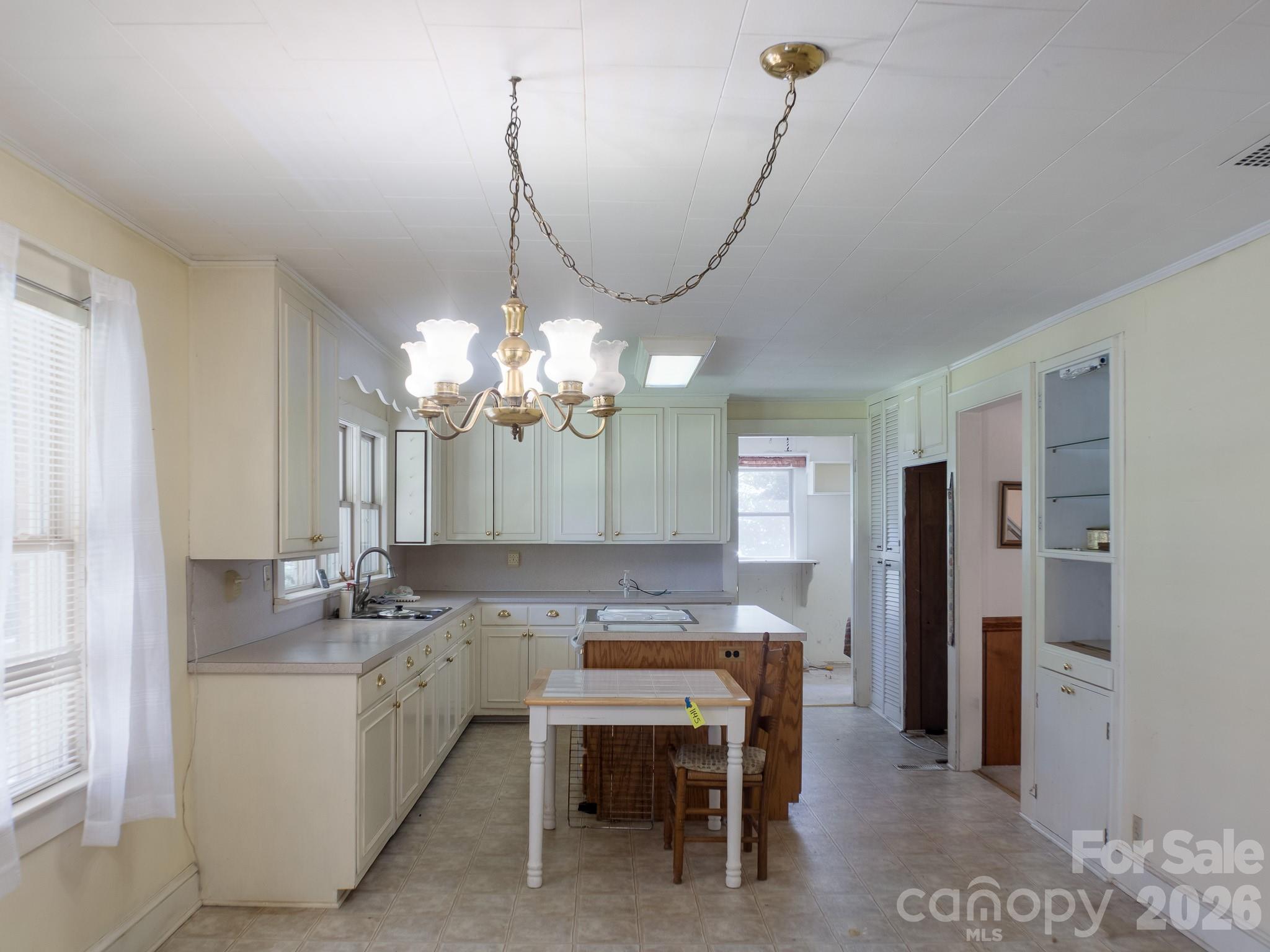3250 Mount Pleasant Road S — Concord