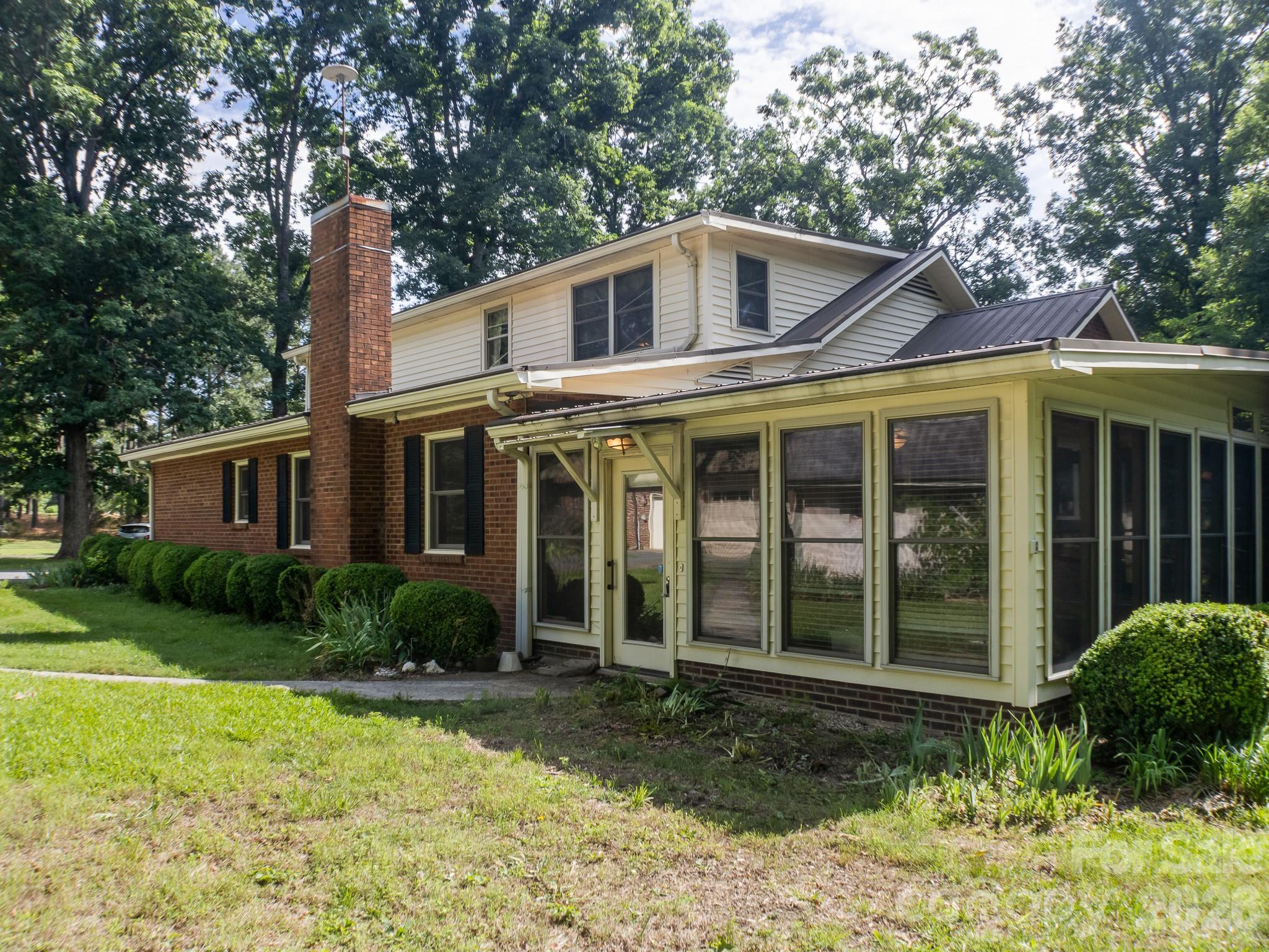3250 Mount Pleasant Road S — Concord