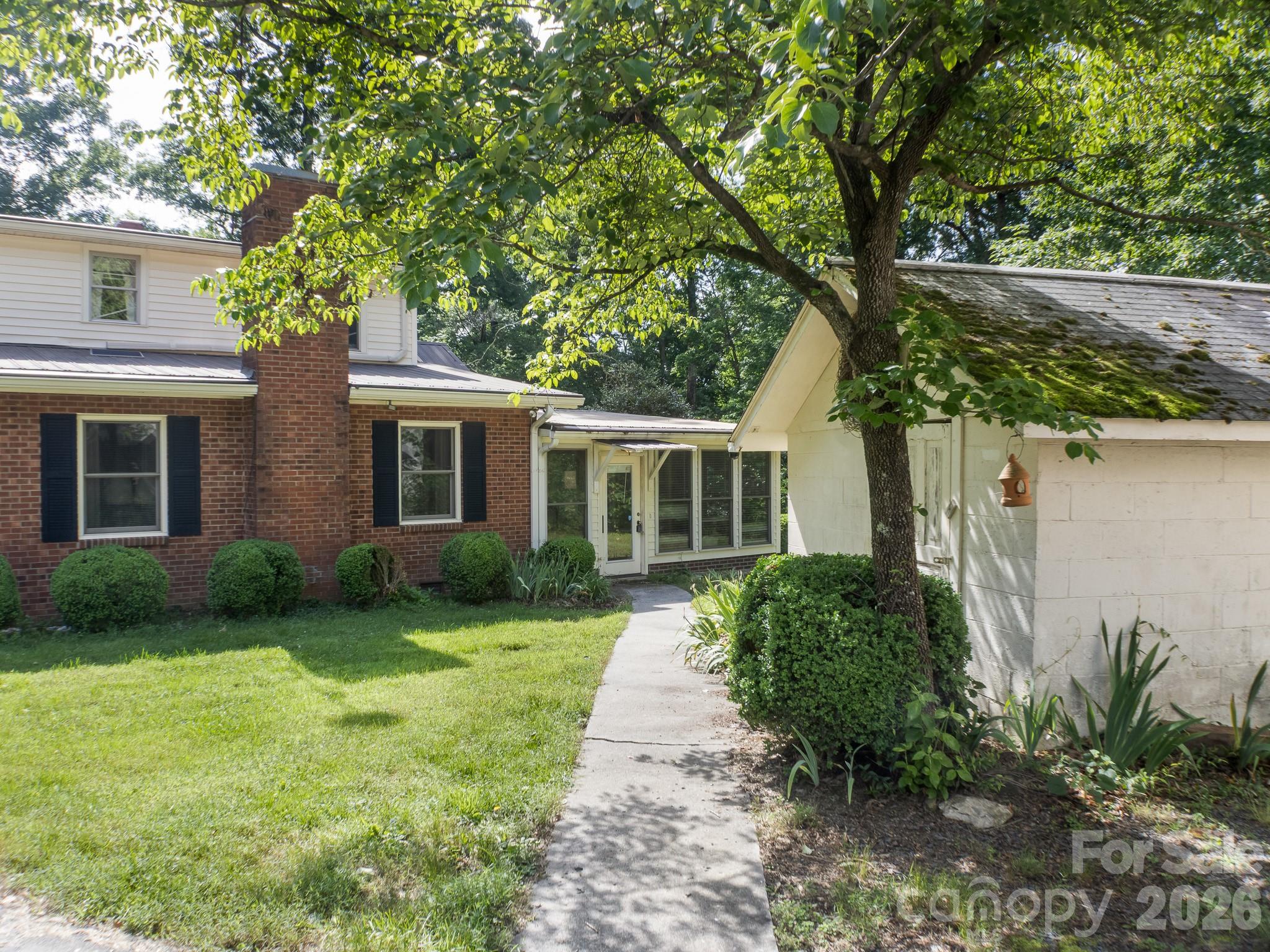 3250 Mount Pleasant Road S — Concord