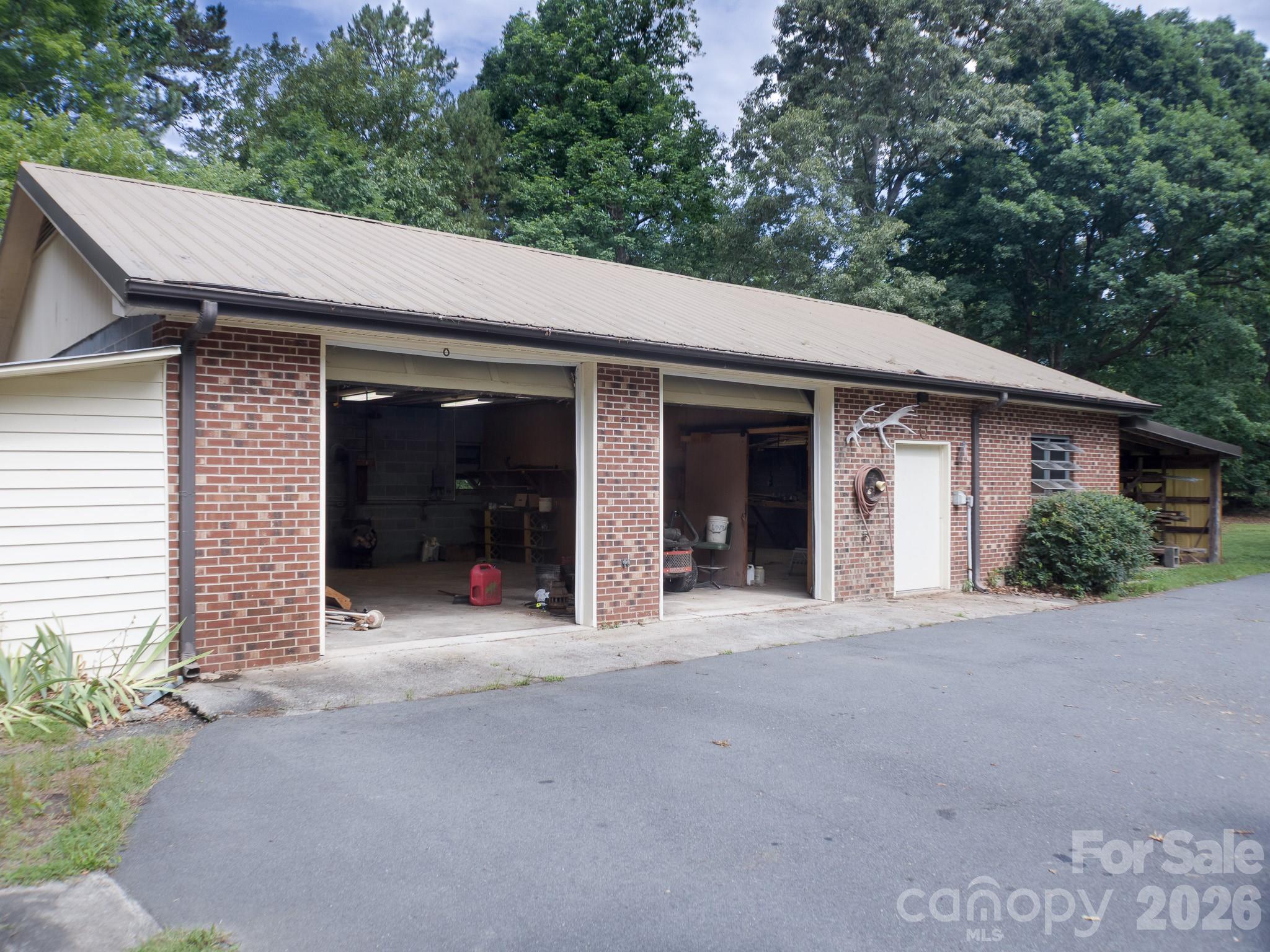 3250 Mount Pleasant Road S — Concord