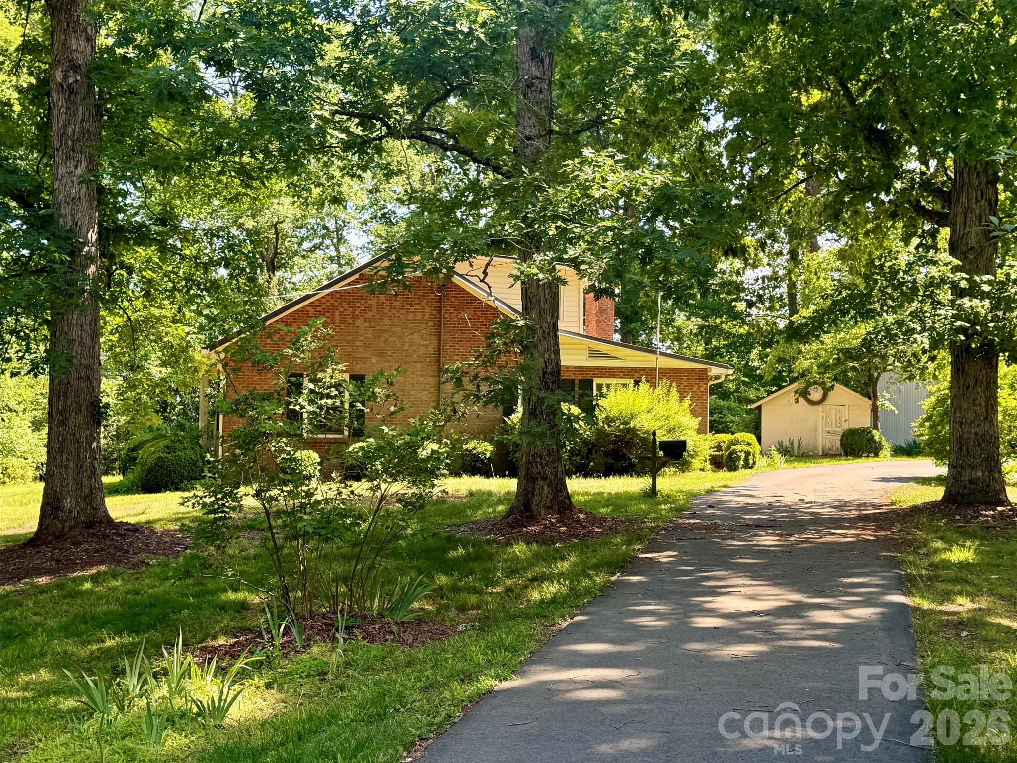 3250 Mount Pleasant Road S — Concord
