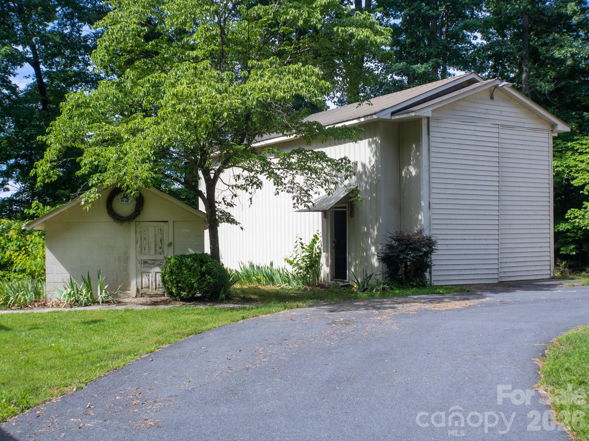 3250 Mount Pleasant Road S — Concord