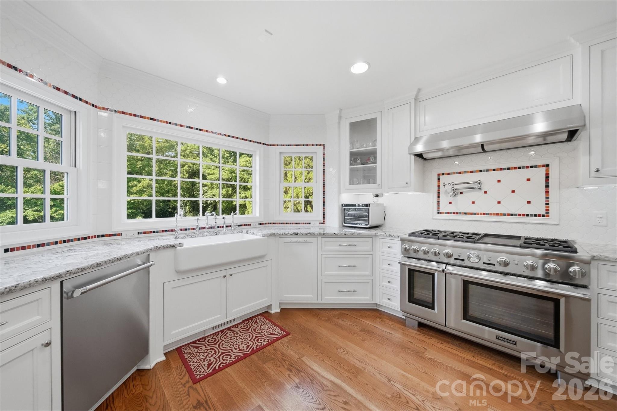 1013 14th Avenue Drive NW — Hickory